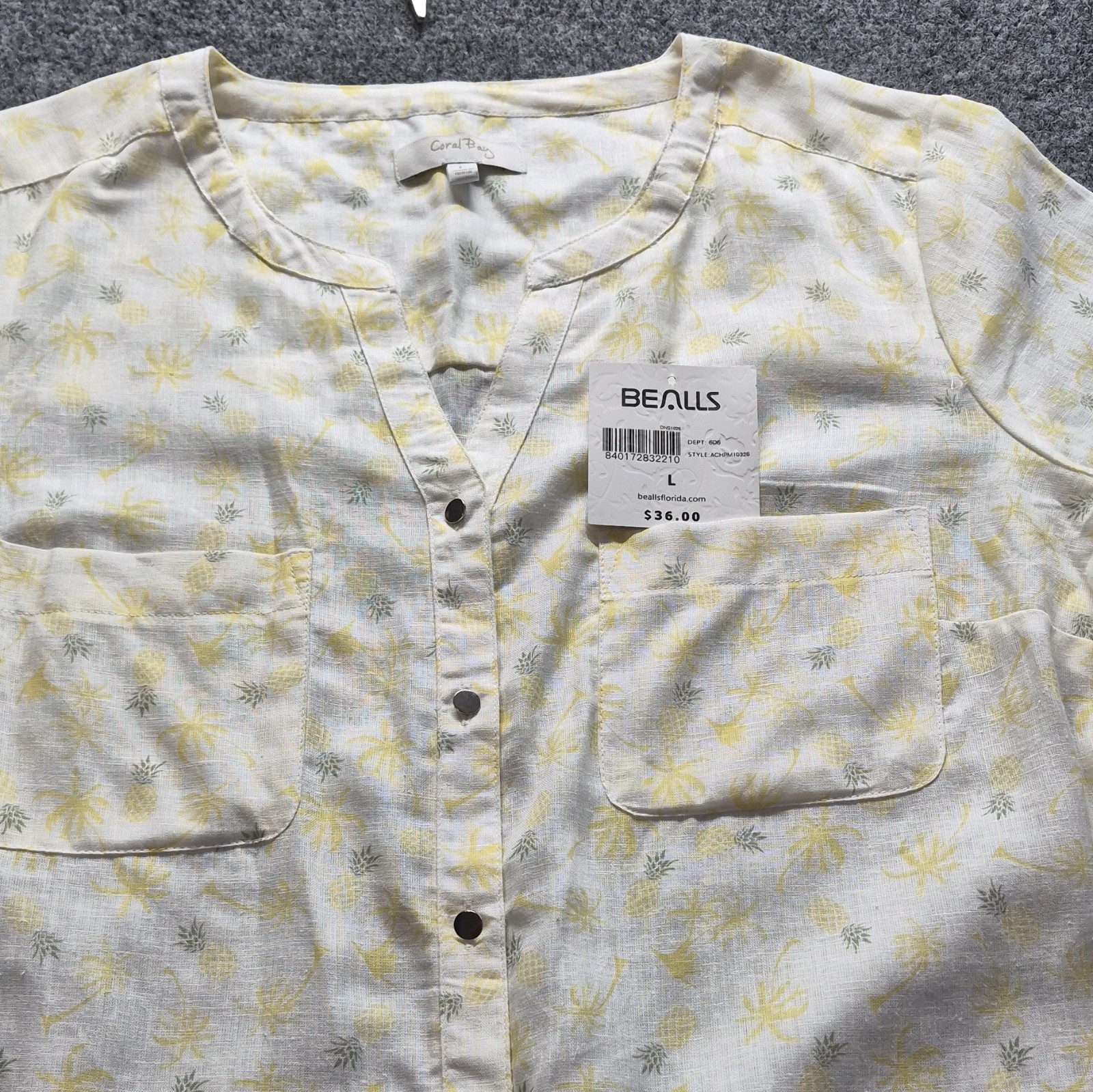 Coral Bay Women’s L White Tropical Pineapple V-Neck Button 3/4 Sleeve Blouse