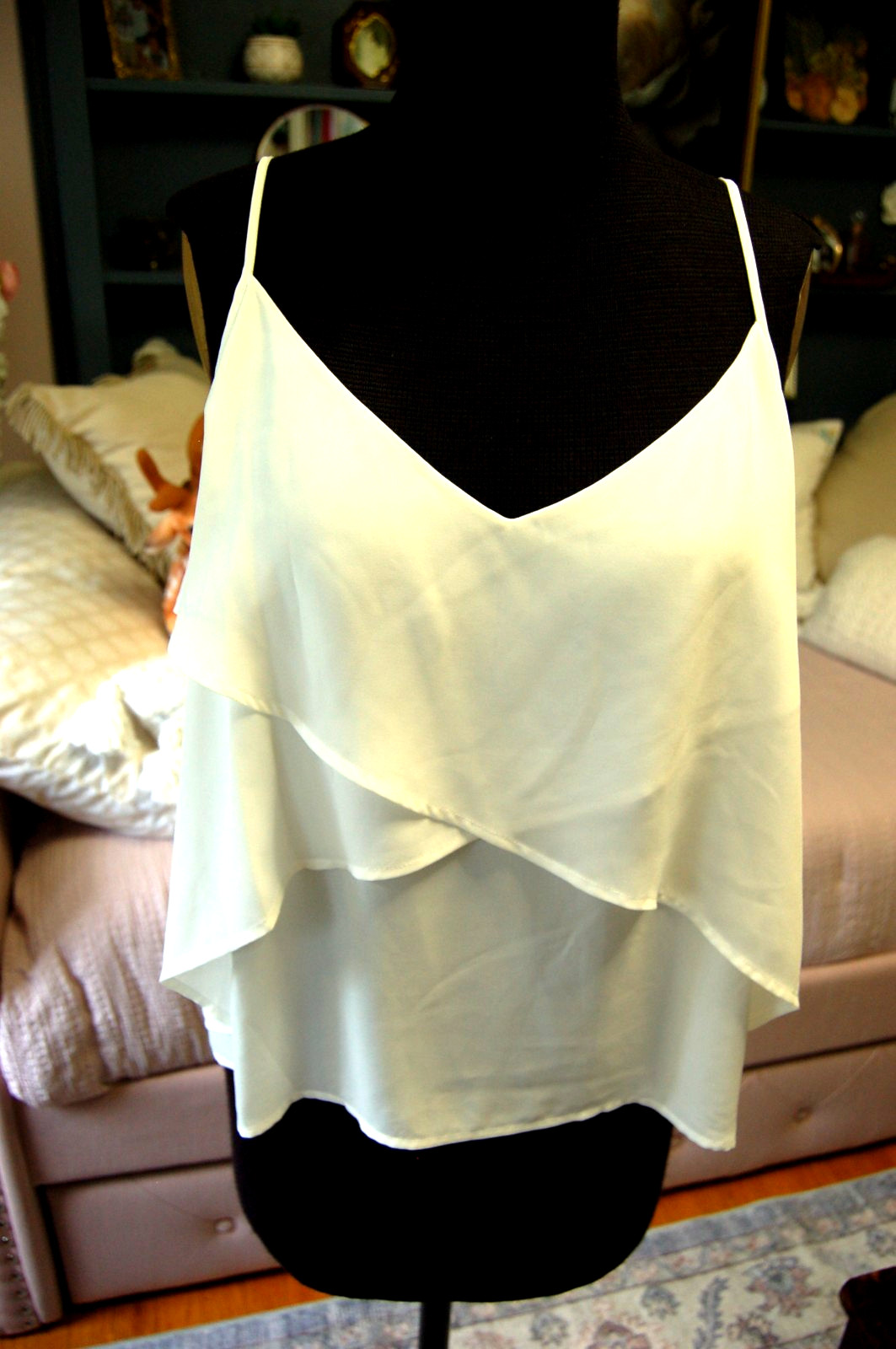 Kaari Blue Women’s XL Tank Camisole with Tiered Front and Adjustable Straps NEW