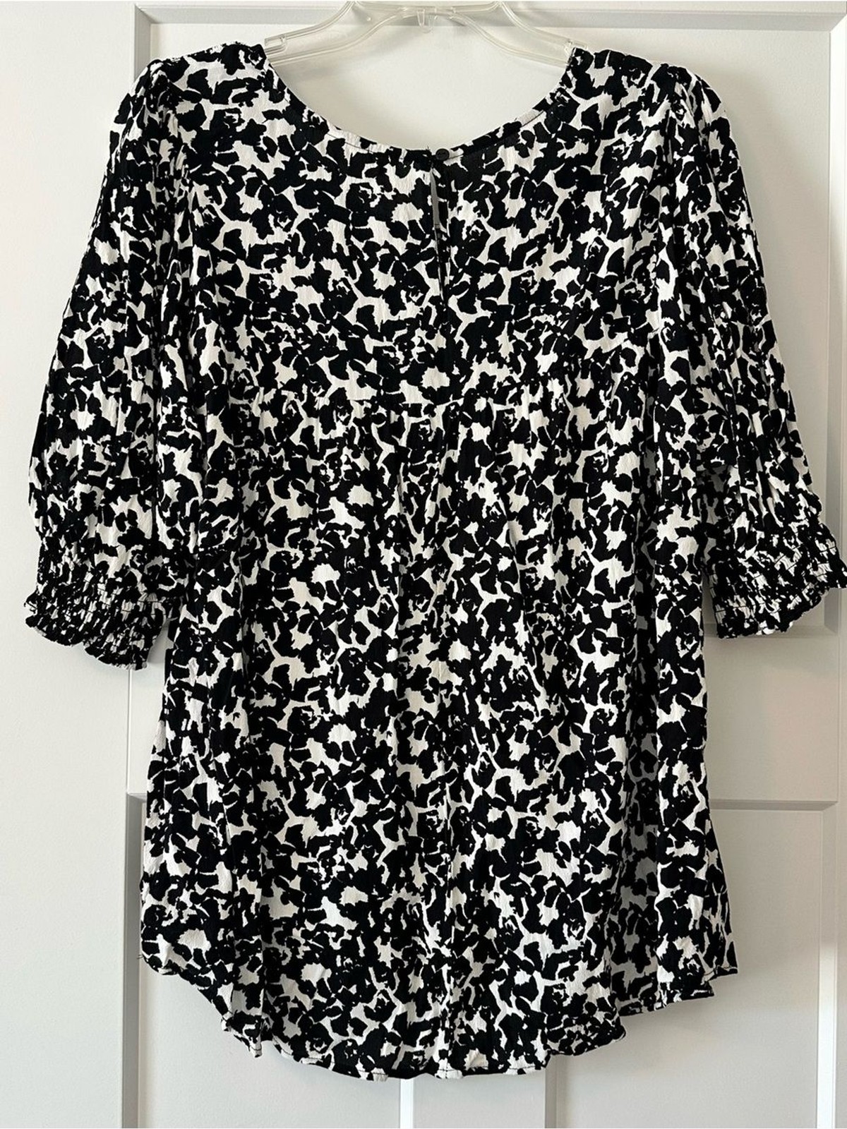 Terra & Sky Black & White Smocked Yoke Floral Print Blouse