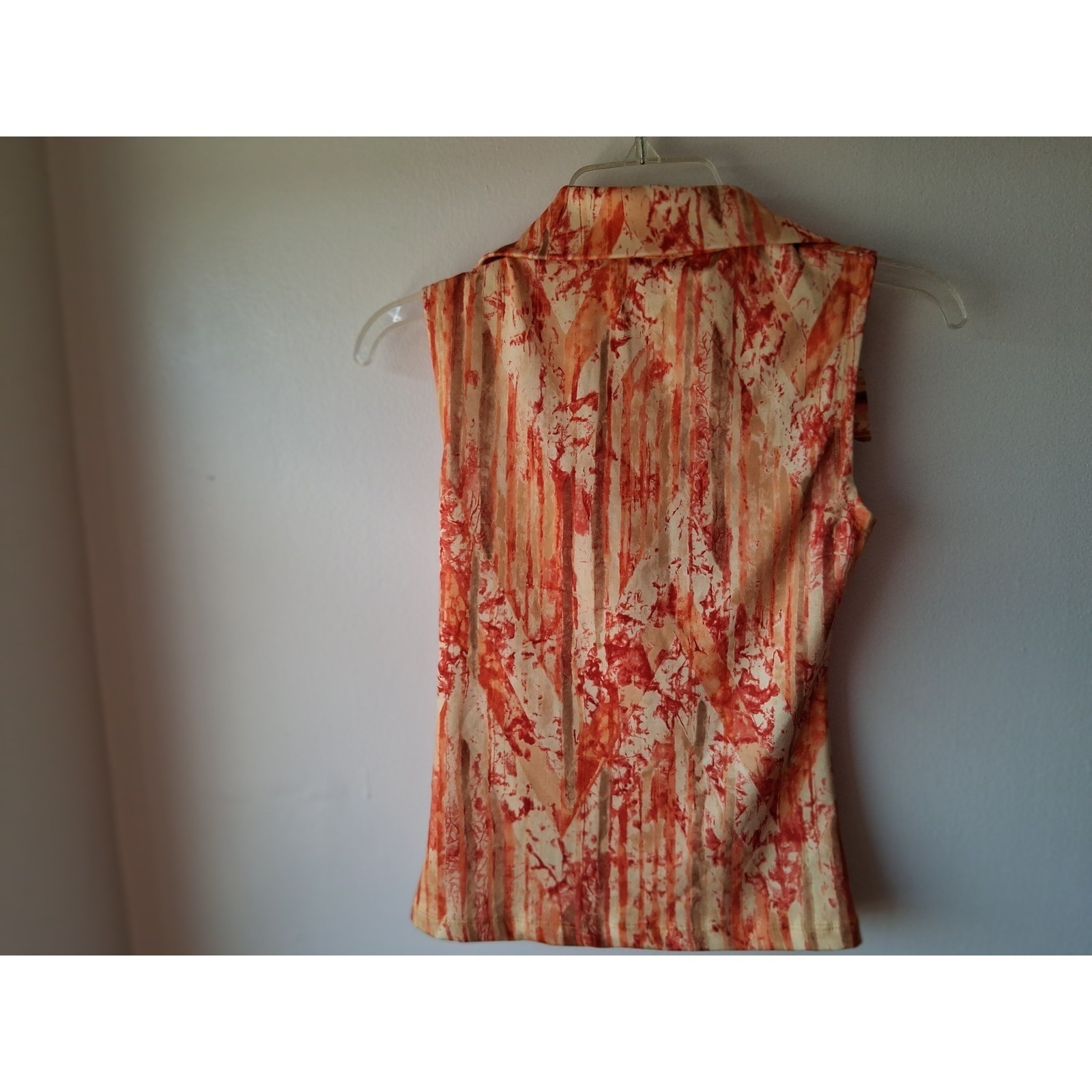 Evolution Not Revolution Womens Orange Abstract Print Twist Front Sleeveless Top