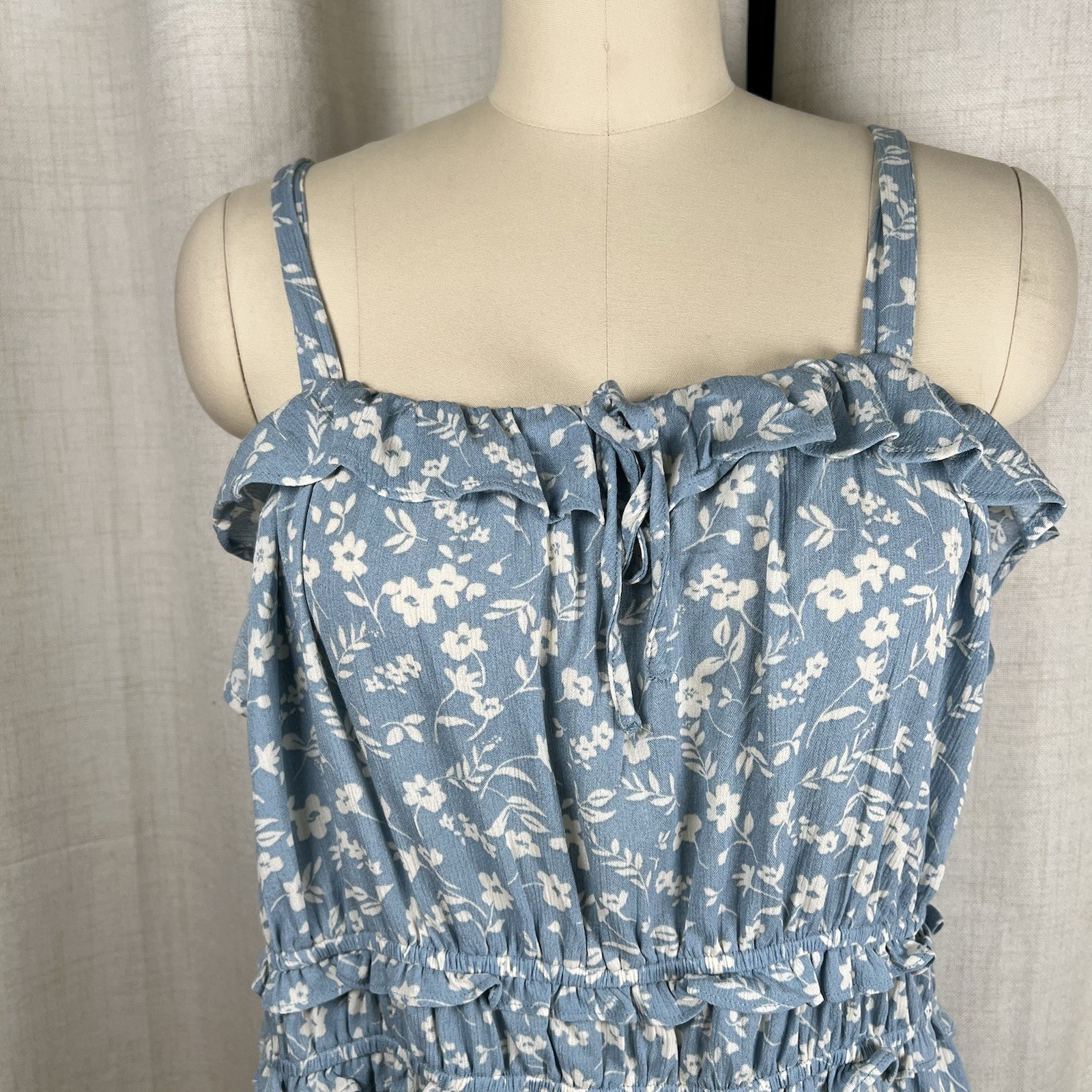 NEW! Torrid Babydoll Crinkle Gauze Smocked Sleeveless Top Floral Plus 2X Blue