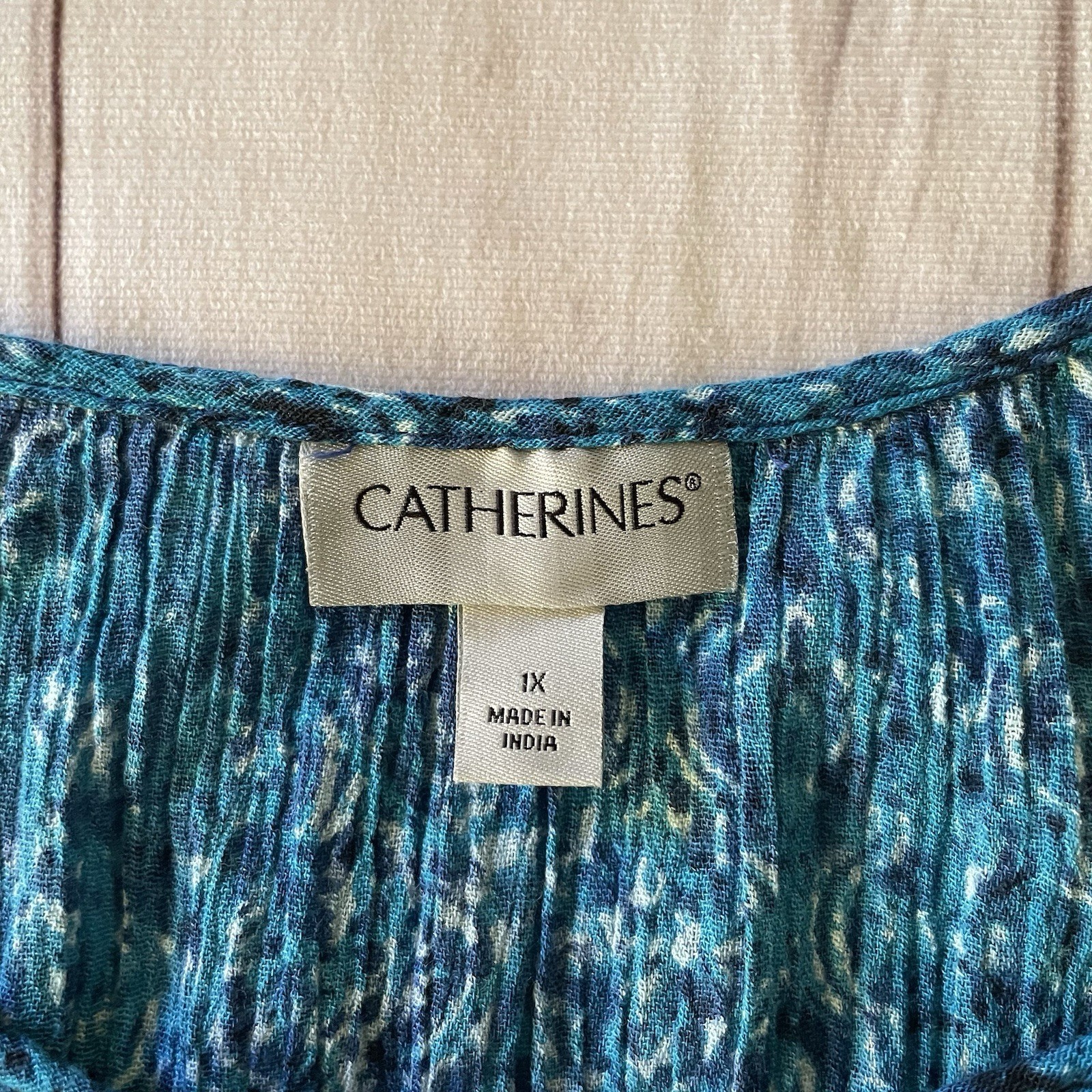 Catherines Tunic Top Women’s 1X Blue Paisley Tassel Tie Sequin Slit Lightweight