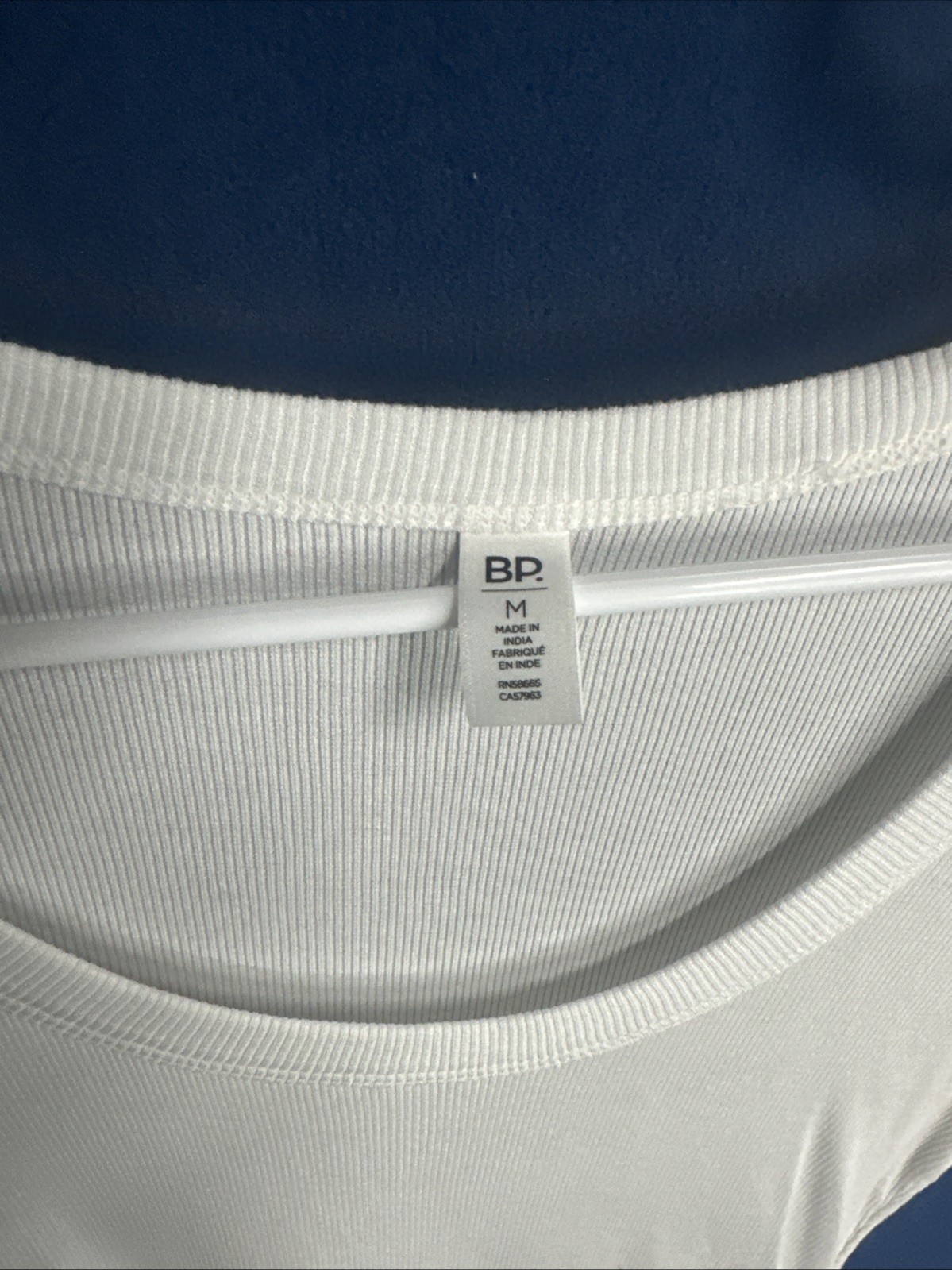 BP Women’s White Ribbed Round Neck Tank Top Size Medium