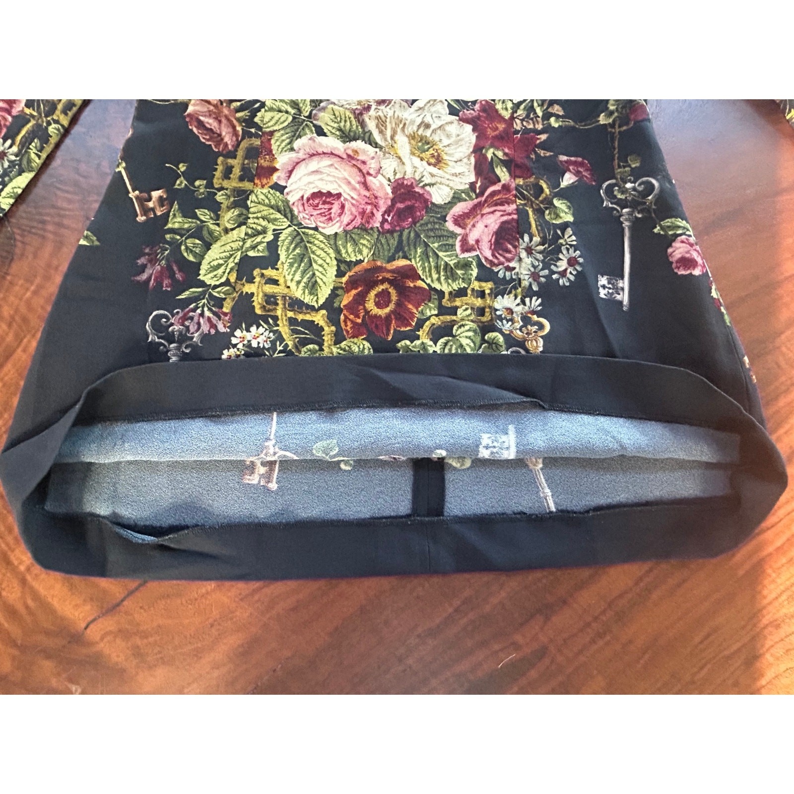 Authentic Dolce & Gabbana Baroque Rose & Keys Tunic Top IT 40 US 4