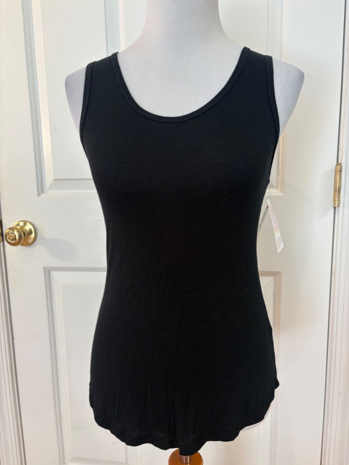 LuLaRoe Tank Top XS 2 Scoop Neck Lot of 2 Black & White NWT wrinkled moderately