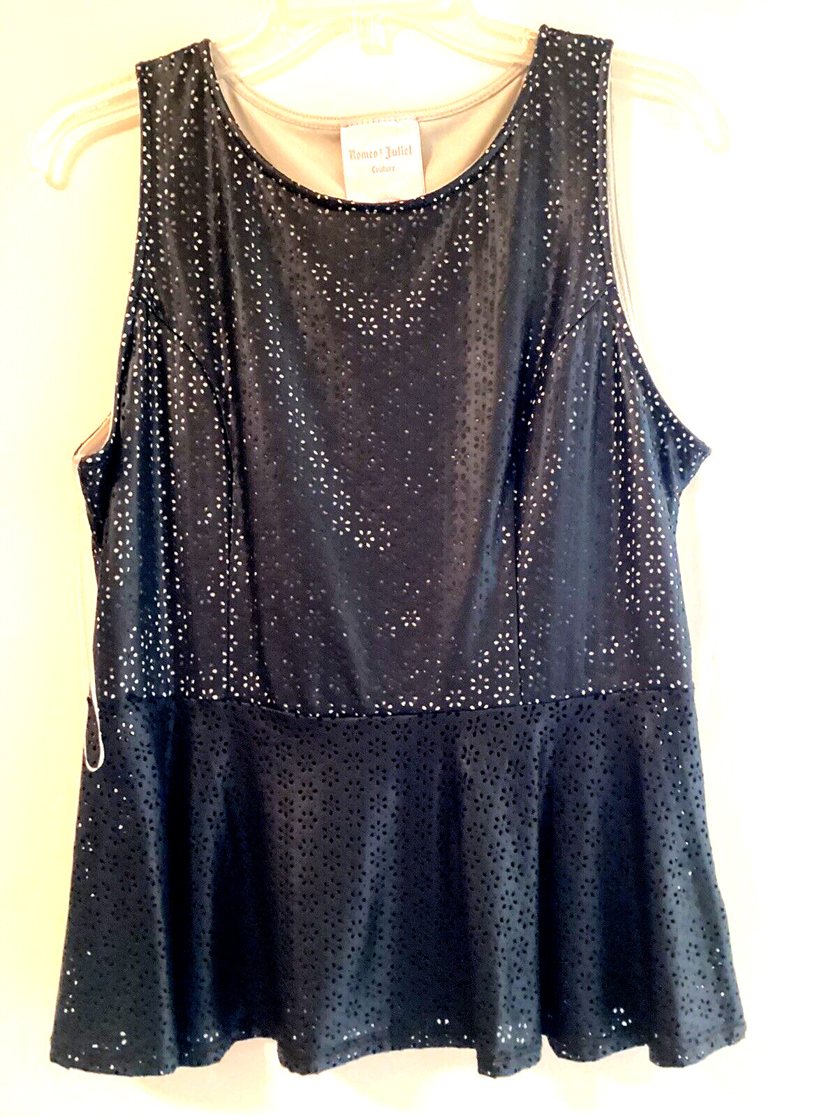 ROMEO & JULIET Couture Women’s Flared Sleeveless Blouse Black – NEW – MSRP $130