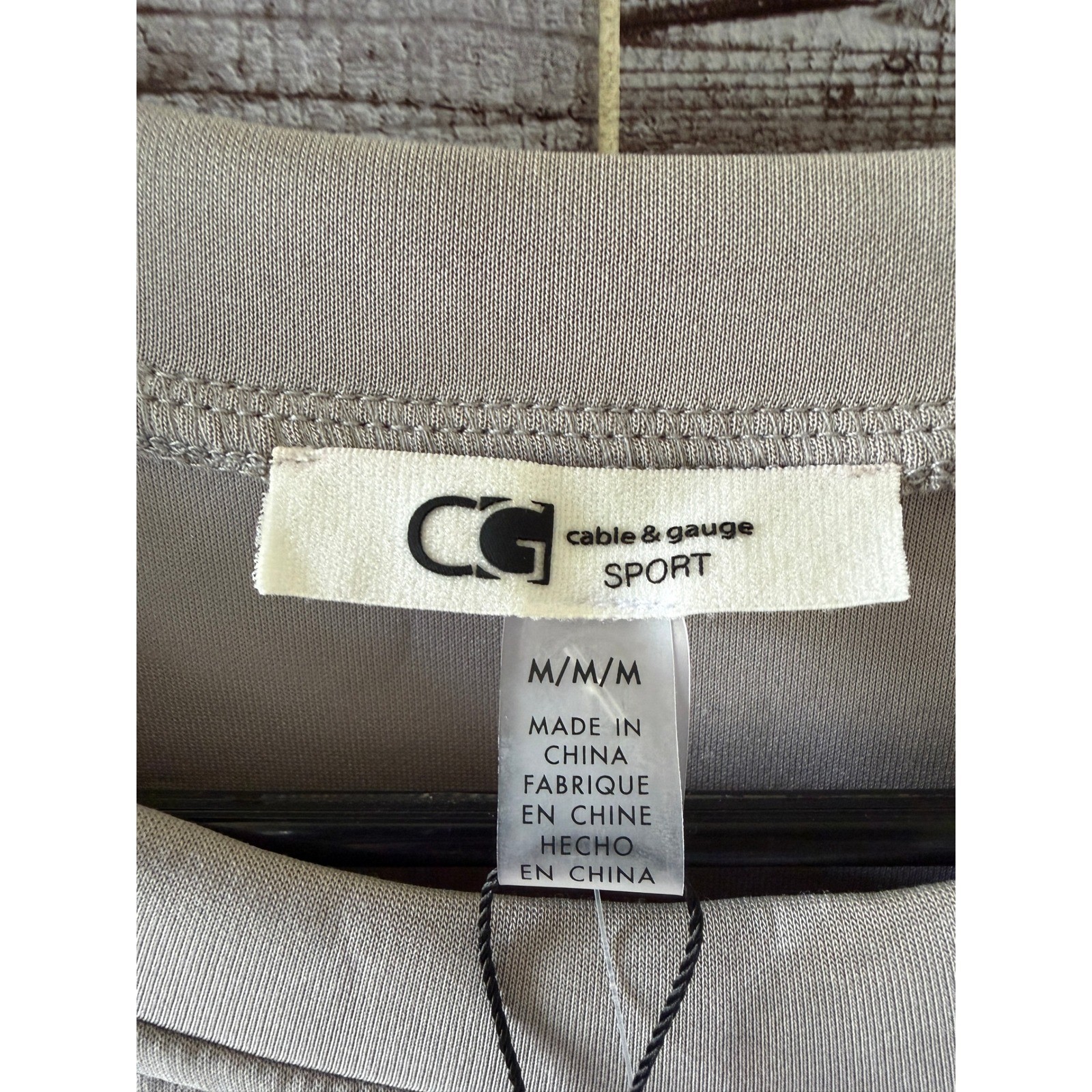Cable & Gauge Sport Women’s Size M Light Gray Long-Sleeved Pullover Top NWOT