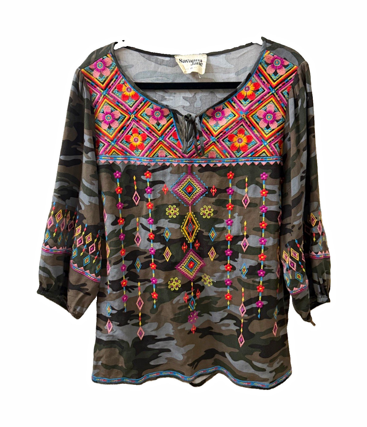Savanna Jane Women’s 1X Multicolor Camo Embroidered Tunic Blouse 3/4 V-Neck Tie