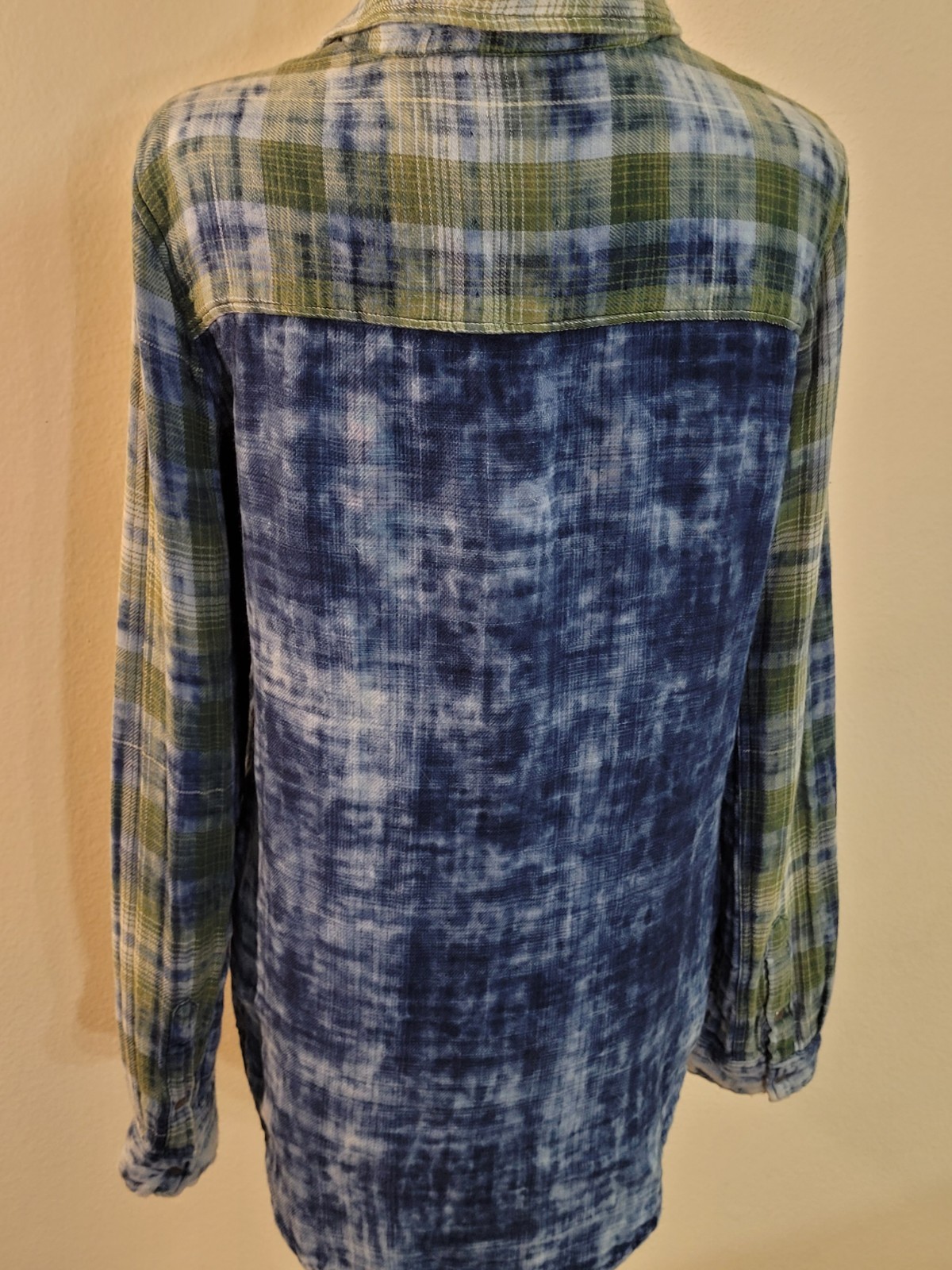 Ryan Michael Blouse Women’s M Western Snap Shirt Snow Wash Indigo Plaid Boho