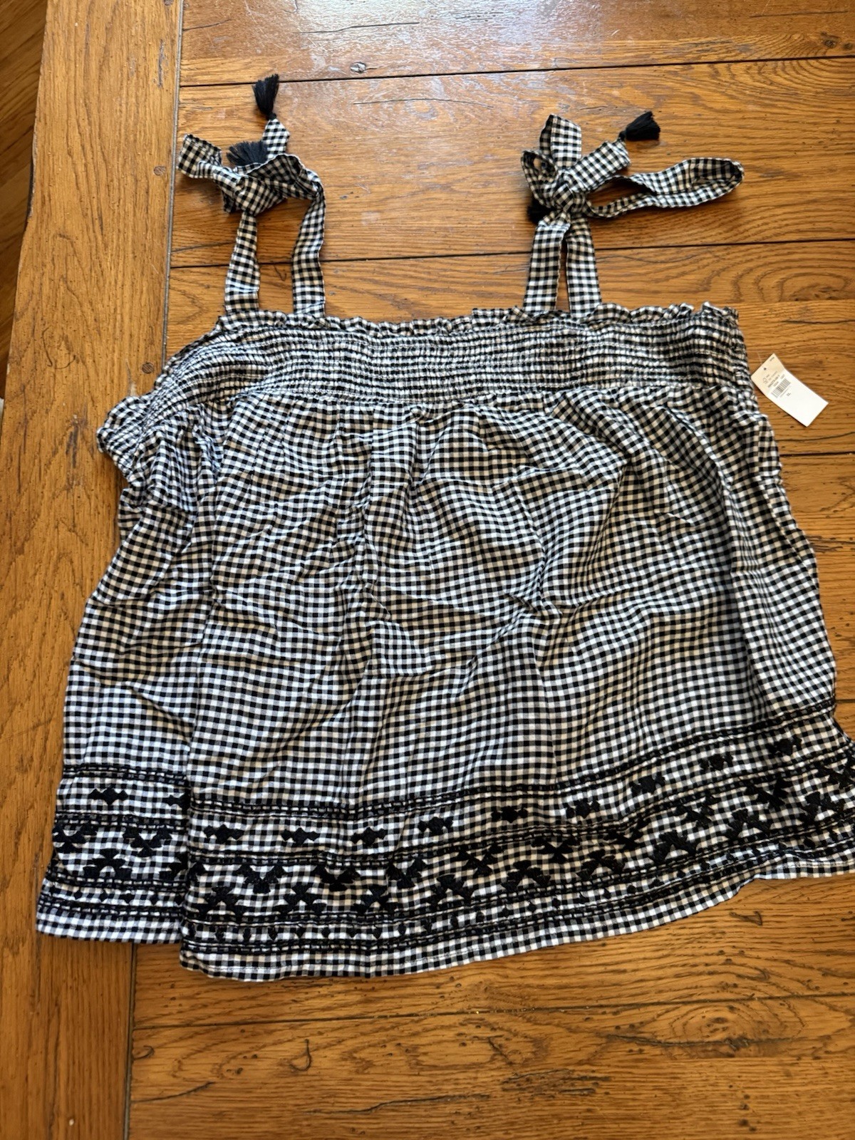 NWT Old Navy Shirt Tank Top Size XL Black Gingham Tie Shoulders Tassels Smocked