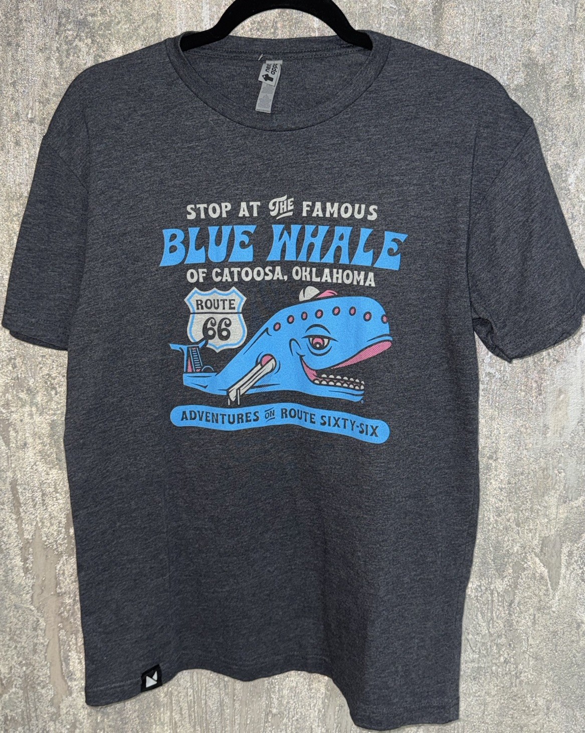 Route 66 Blue Whale Catoosa Oklahoma Graphic Tee Grey Size Medium NWOT Collector