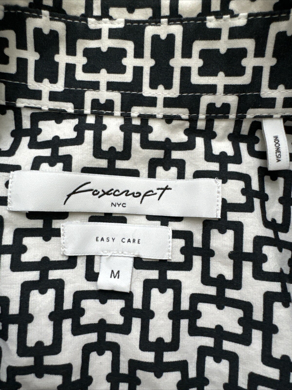 Foxcroft Shirt Womens Shirt M Button Up Top Easy Care stretch Black White A5