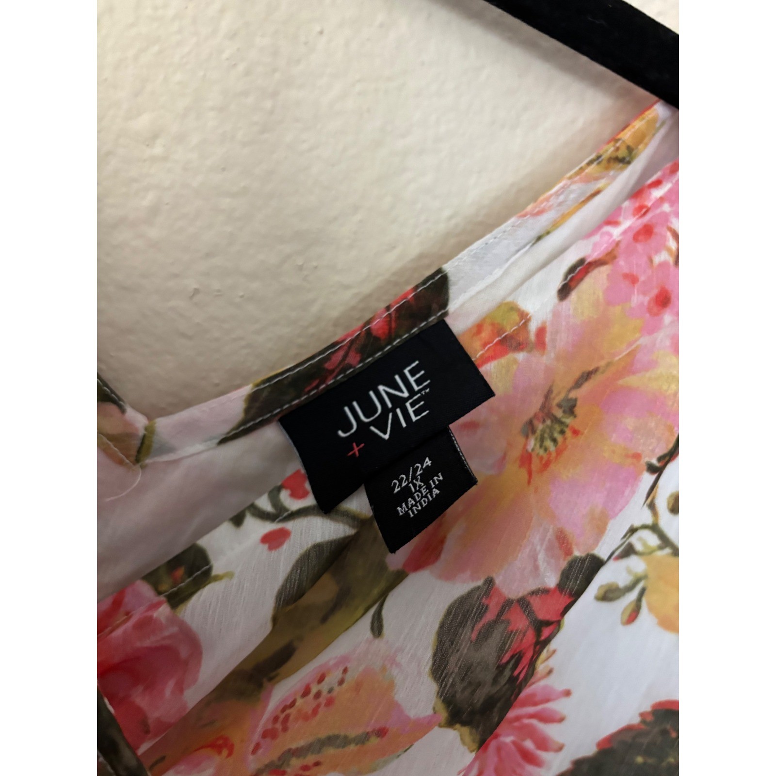 June + Vie Floral Surplice Peplum Blouse 1X 22/24 Multi-Color V-Neck A1206