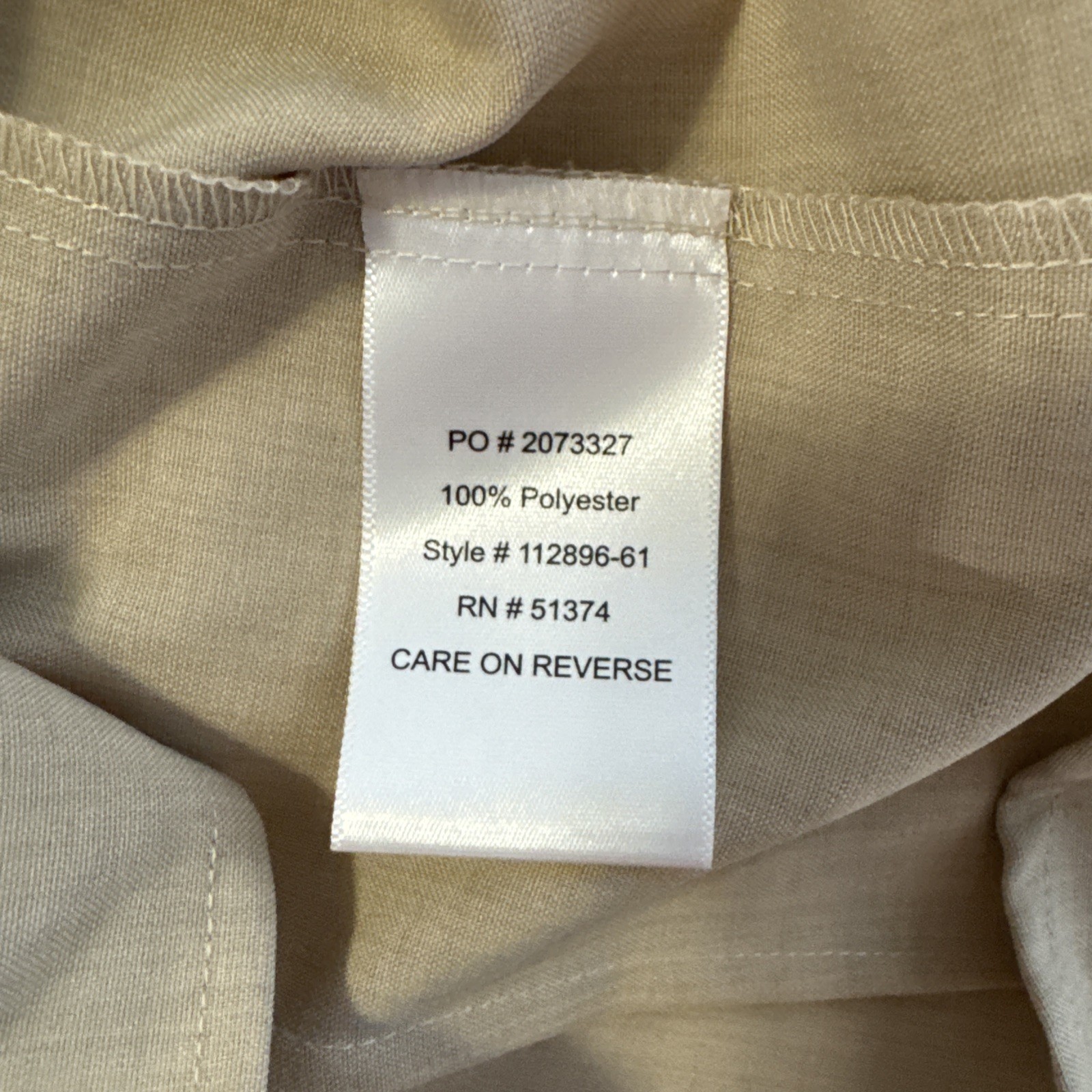 DESIGN COLLECTIVE by Cintas Cream Button Front Shirt Blouse Women’s Size L
