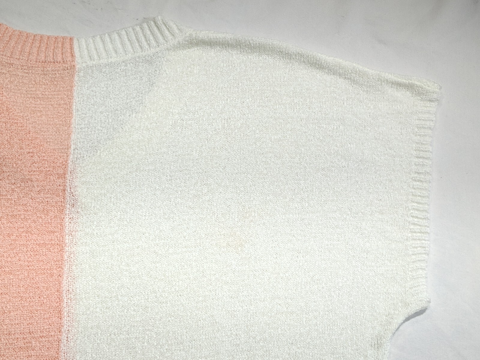 UNBRANDED Sweater Women’s size XL Multicolor V-Neck S/S Thin NWOT