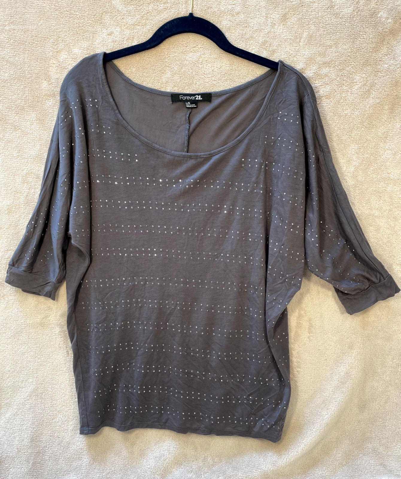Forever 21 Women’s Dark Gray Studded Top 3/4 Sleeves Size Large 100% Tencel ®
