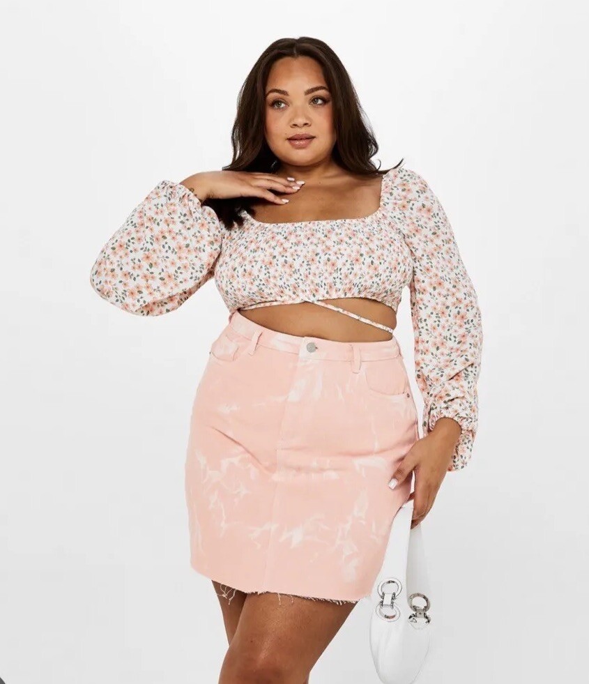 Missguided Ladies Crop Top Size 18 Puff Sleeve Tie Floral NEW With Tags