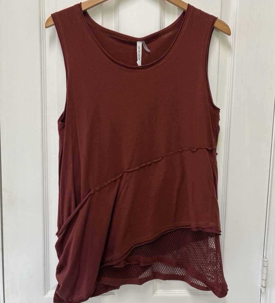 NWT Mur Mur Sleeveless Layered Mesh-Insert Top Size L Rust Faded Red