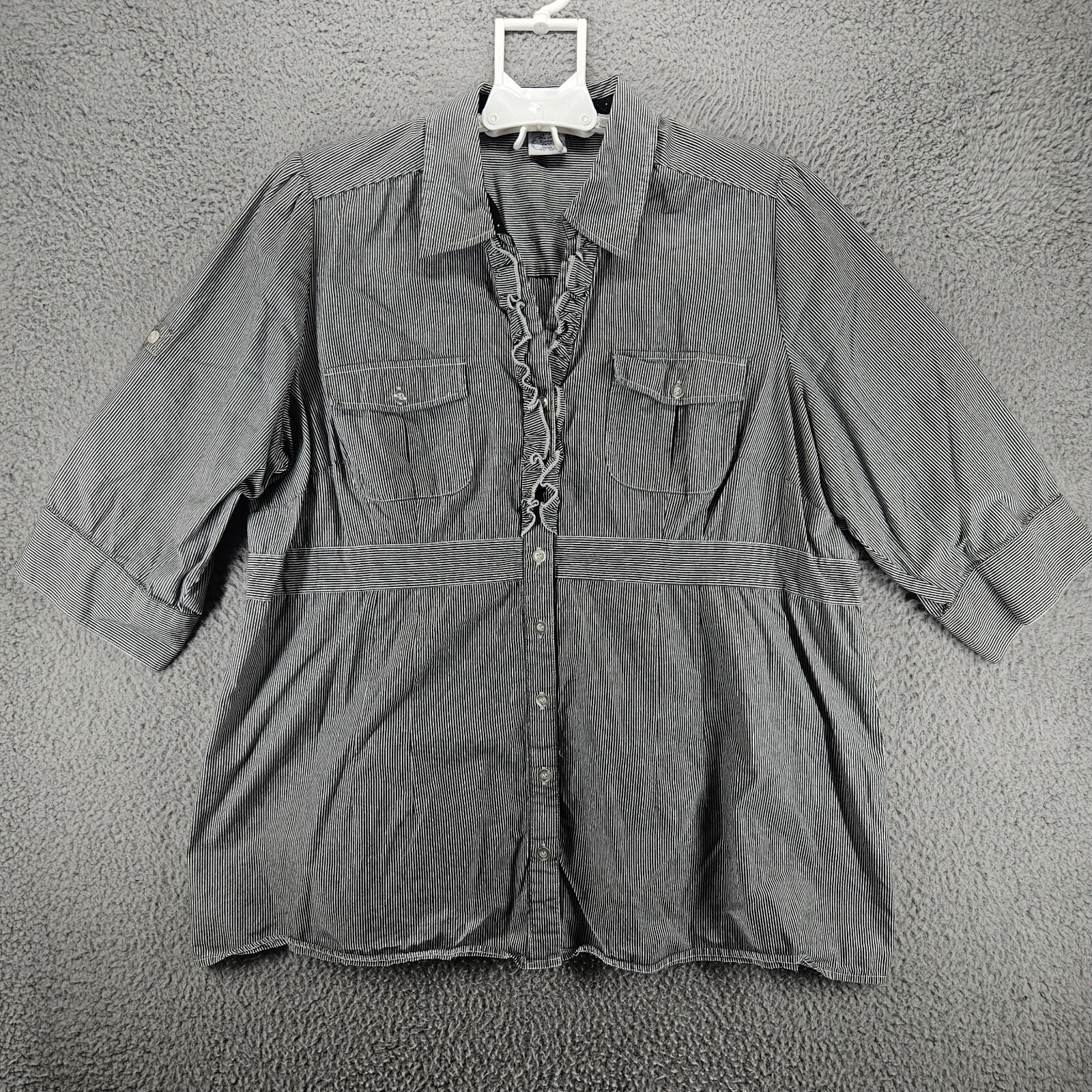 DCC Essential Woman Shirt Top Size 22W 2X White Gray Striped Button Up Cotton