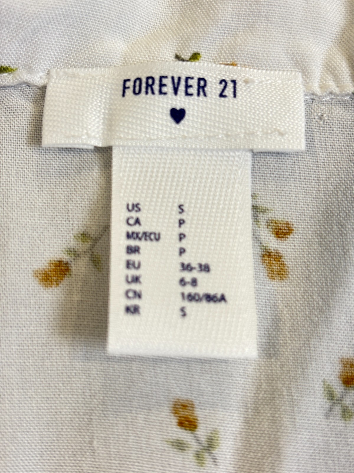 Forever 21 Top Womens Small Beige Rosebud Notch Collar Button Front Sleepwear