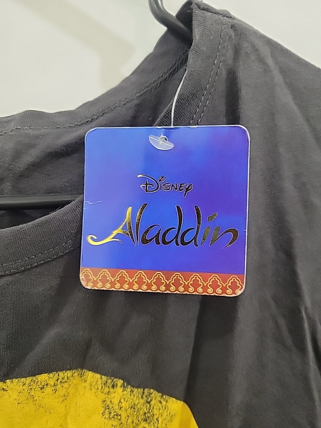Women’s Disney Aladdin T-Shirt Dark Charcoal Gray Size 2XL Cropped NWT