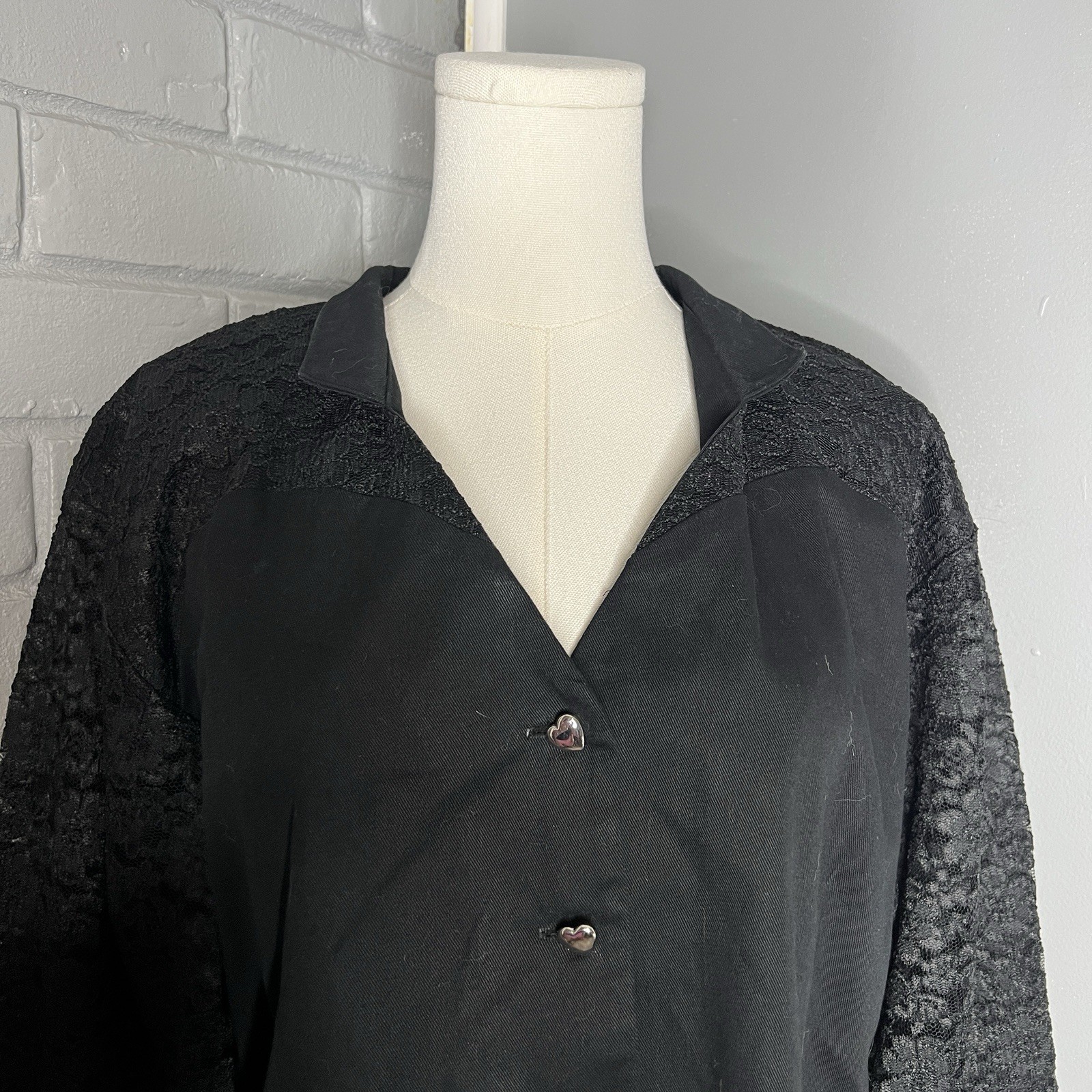 Vintage Banjo Western Black Heart Button-Up Cropped Blouse with Textured Sleeves