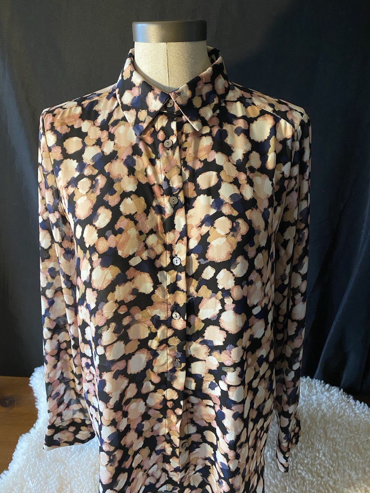 ROSE + OLIVE Super Cute LS Shirt Sz M Gorgeous!