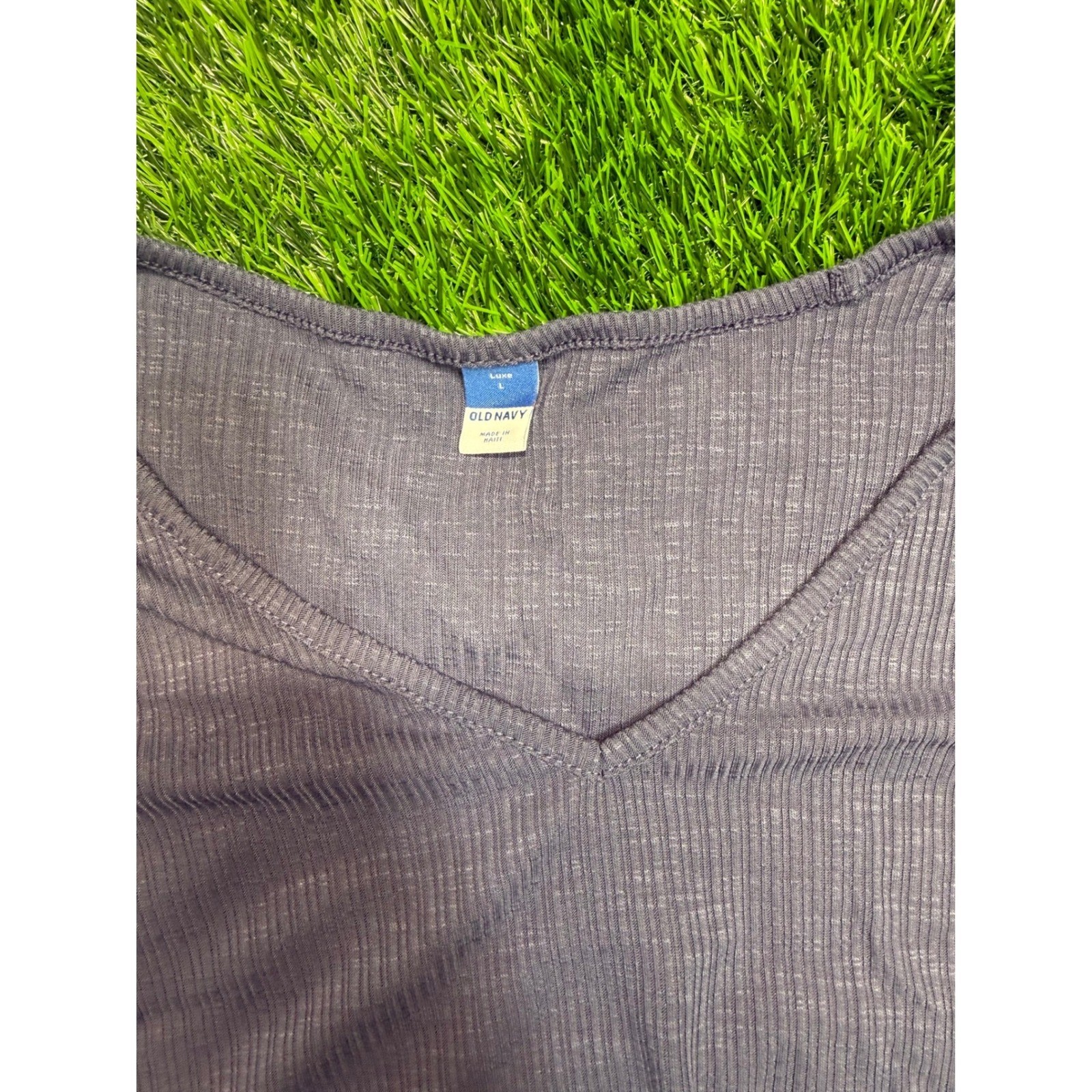 Old Navy Luxe T-Shirt Large Volcanic Glass Purple Womens Ribbed V-Neck Excellent