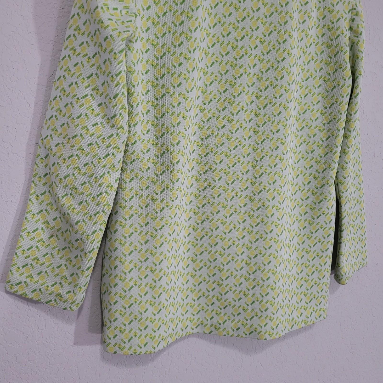 Vintage 60s 70s Handmade Womens Shirt Size Small Casual Retro Mod Green Yellow