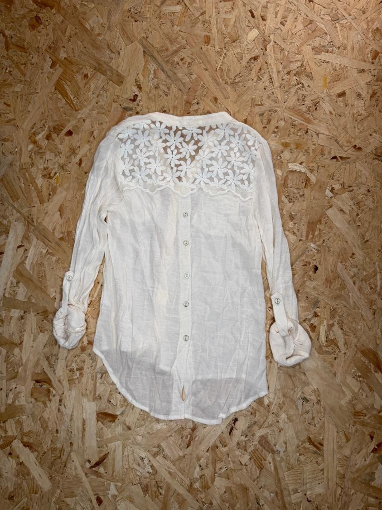 Mine Womens Small White Floral Lace Back Button Up Roll Tab Sleeve Blouse Shirt