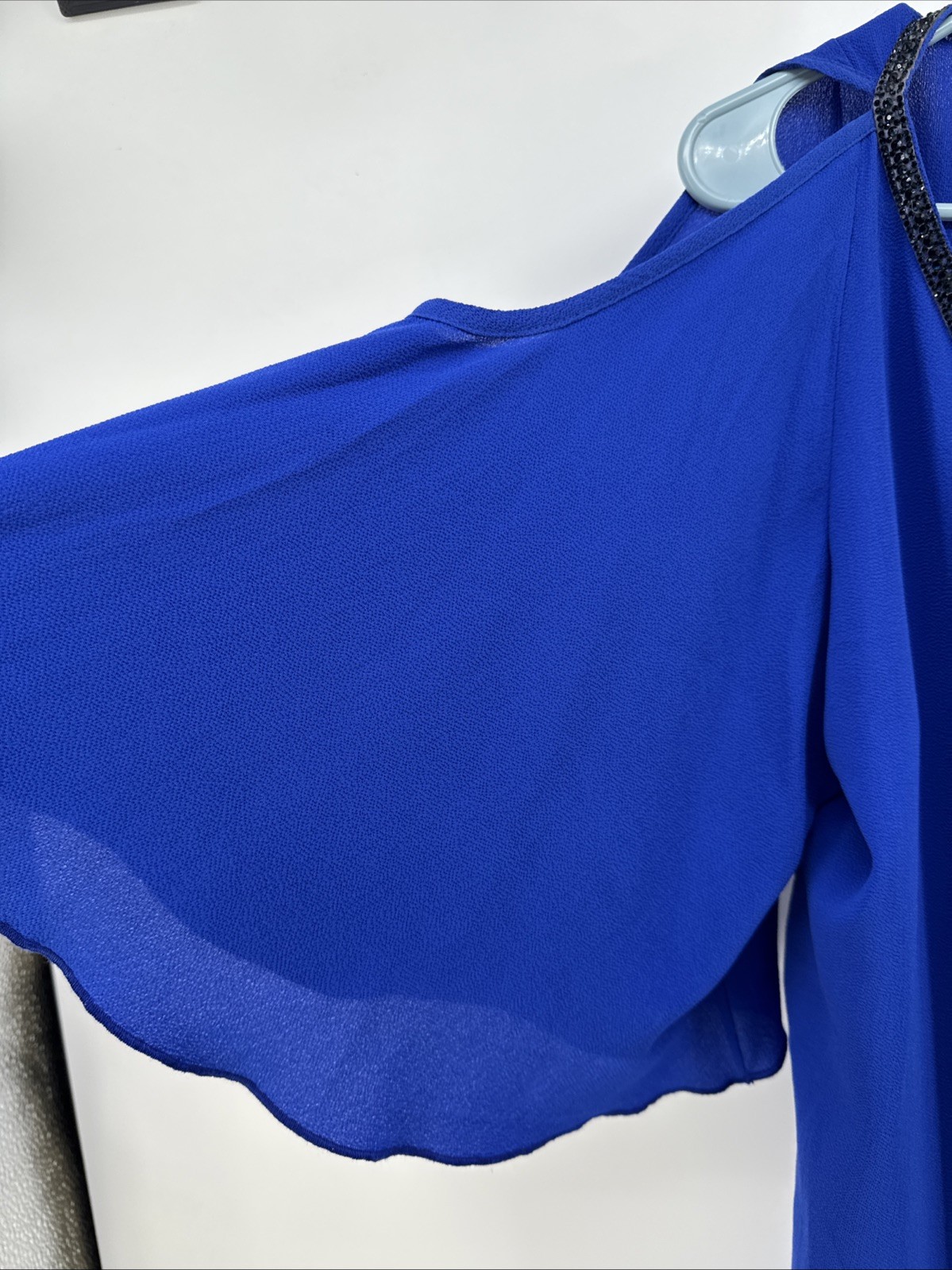 Frank Lyman Royal Blue Flowy Top Blouse Cold Shoulder Dolman Batwing Sleeves 12