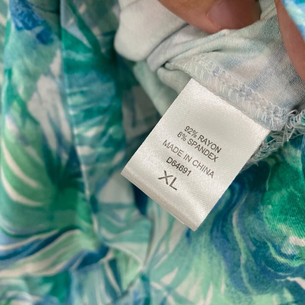 Draper’s & Damon’s size XL Blue Green Leaf Print Novelty Stretch Casual Top