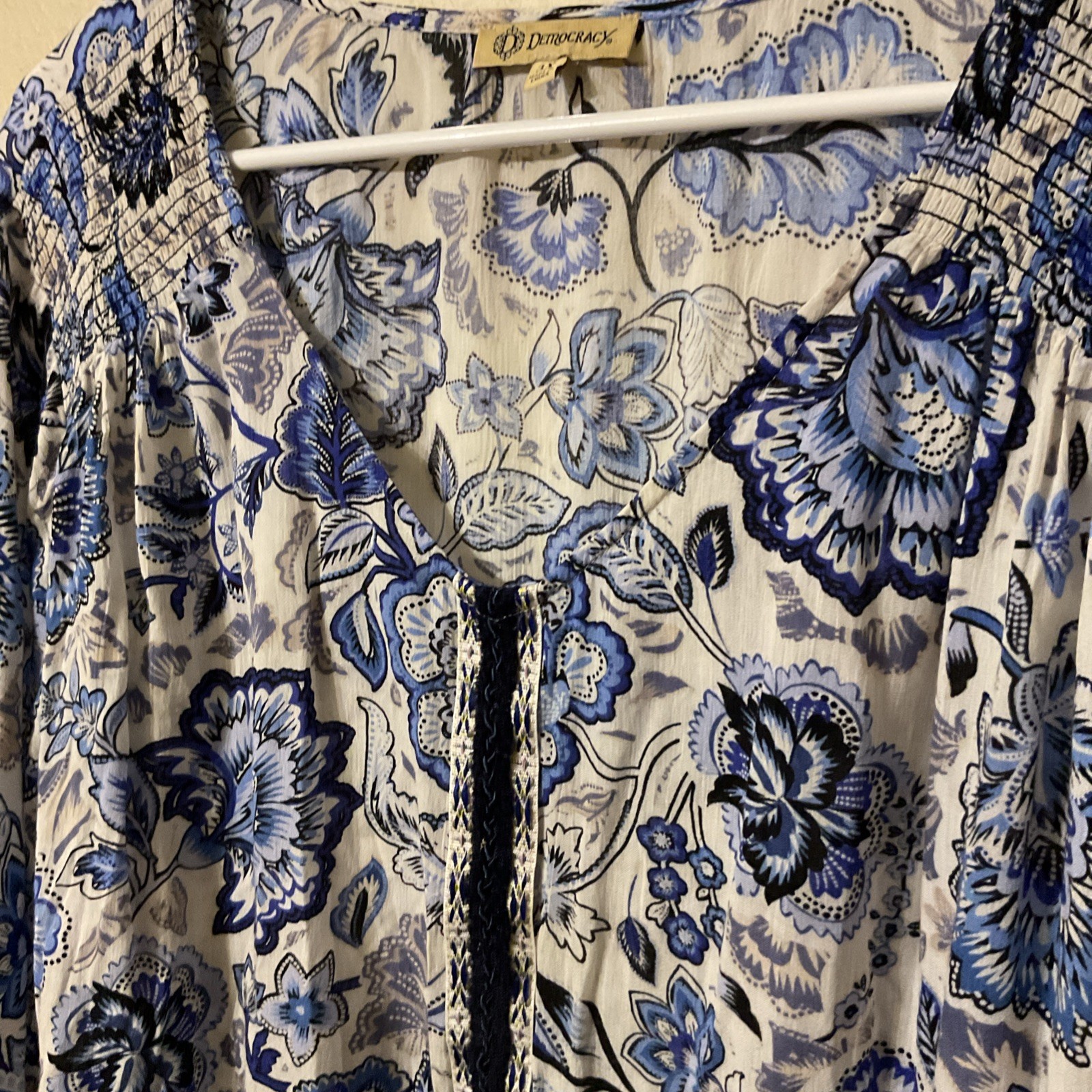 Democracy Women’s Plus Size 3X Kimono Sleeve Blue White Floral Top Contrast Trim