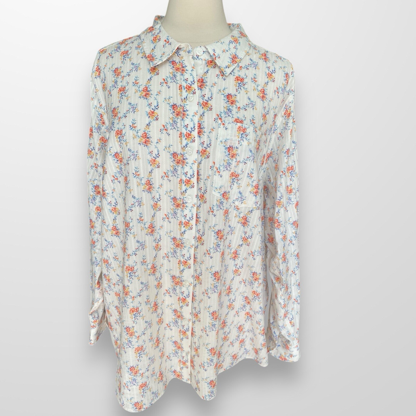 On 34th Woman’s Size 3X Top Shirt Long Sleeve Button Up Cottagecore 3131