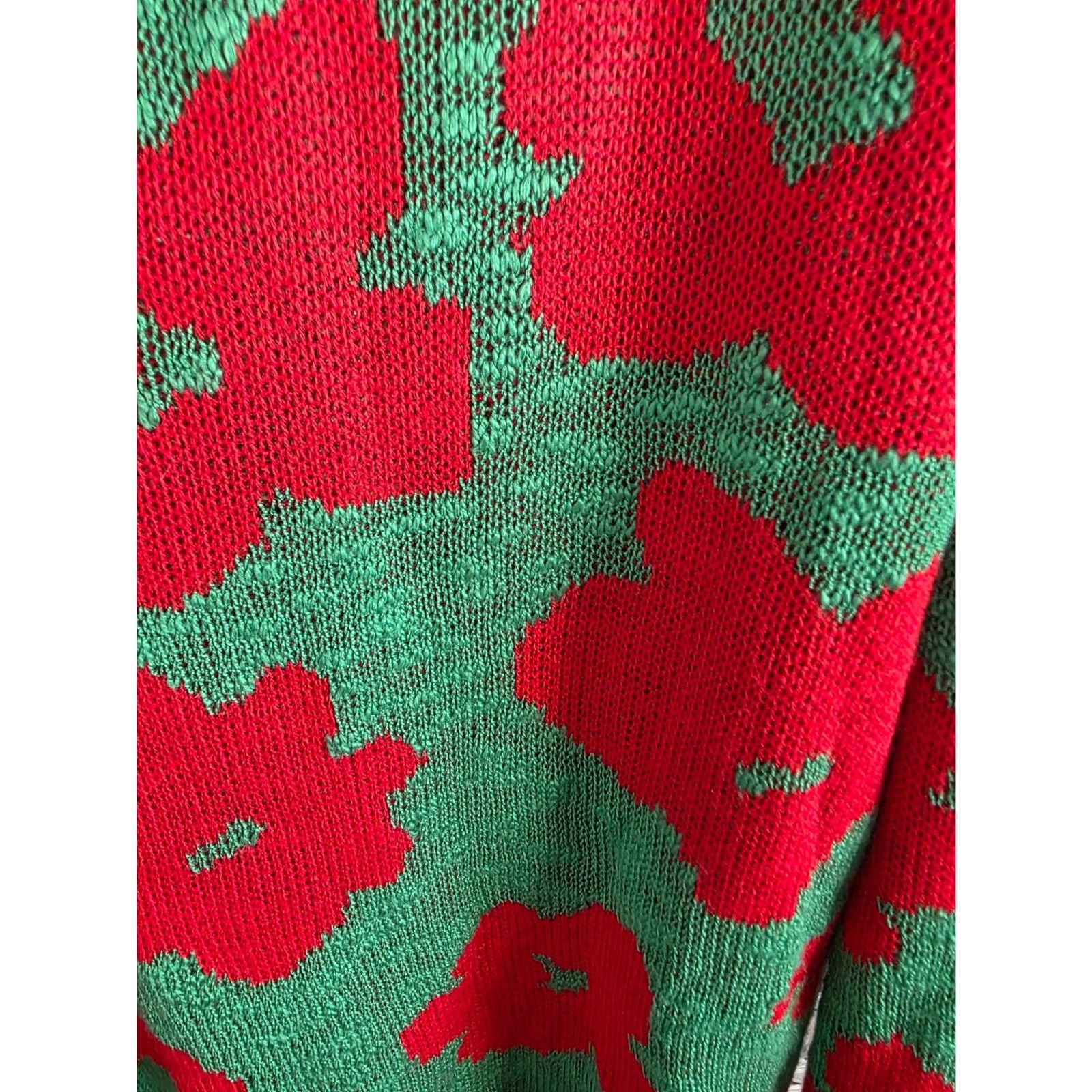 SHOP STEVIE Bold Red Floral Poppy Knit Green Sweater Top Size L Large
