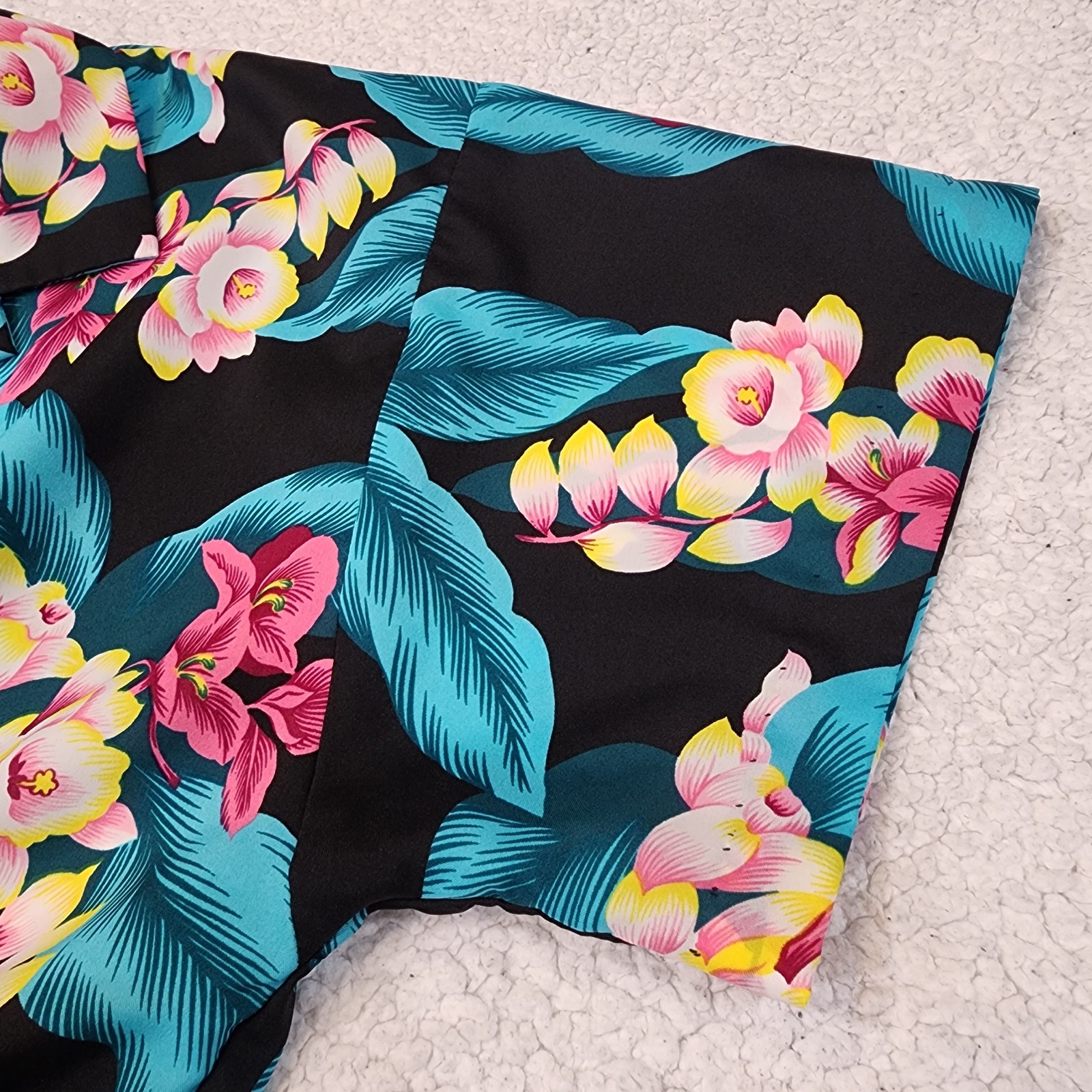 Vintage 90’s Hilo Hattie Cropped Top- Made in Hawaii- Tie Front Tropical XL