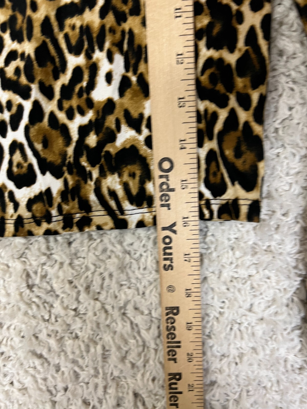 WAYF Tee T Shirt Womens XS Animal Print Crop Stretch Hippie Festival Concert