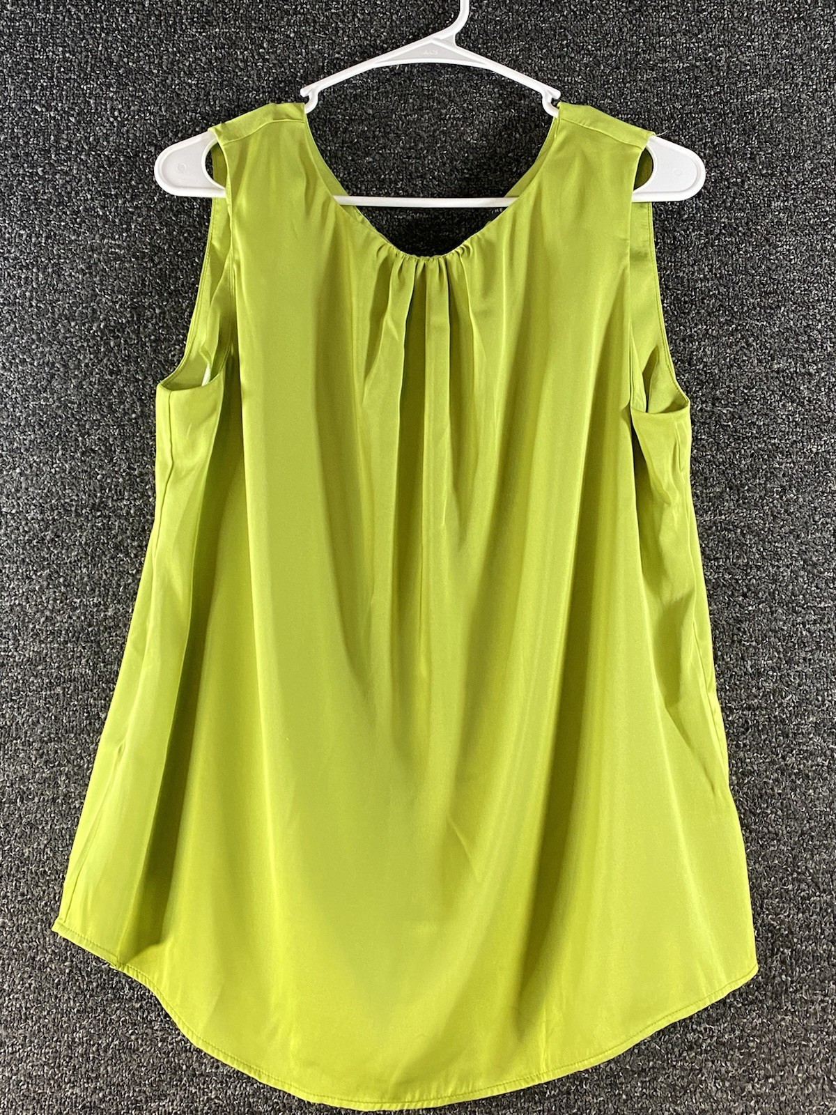 The Limited Women’s Tank Top Round Neck Tie Back Green Size L