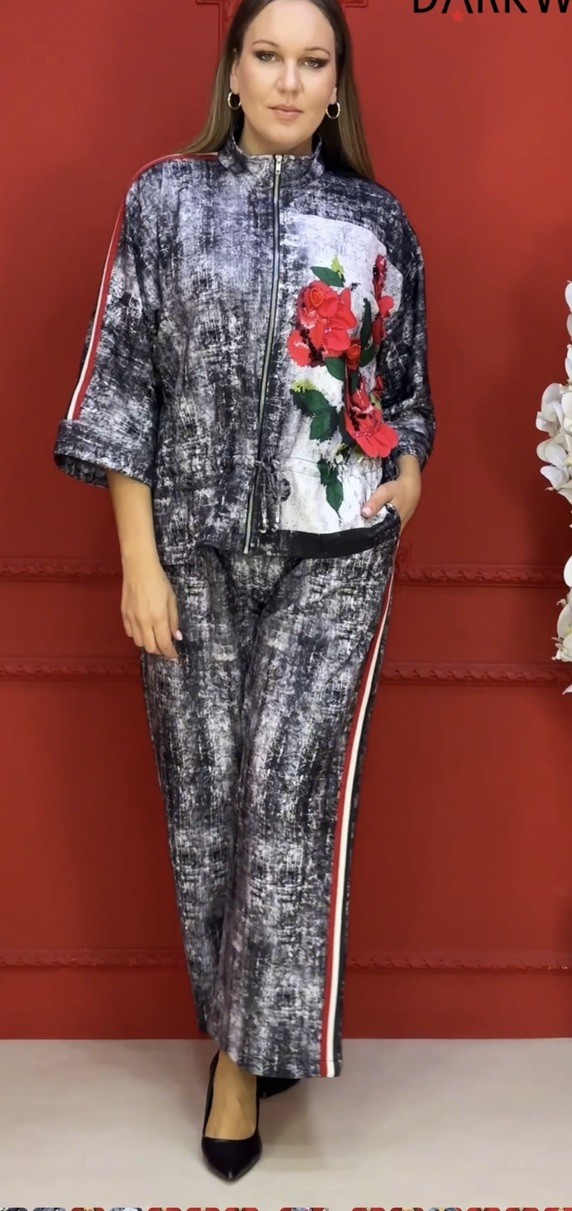New  Designer LAVELINA Pant Set Suit Sizes 44,46 (Turkish), US Sizes 14-16 16-18