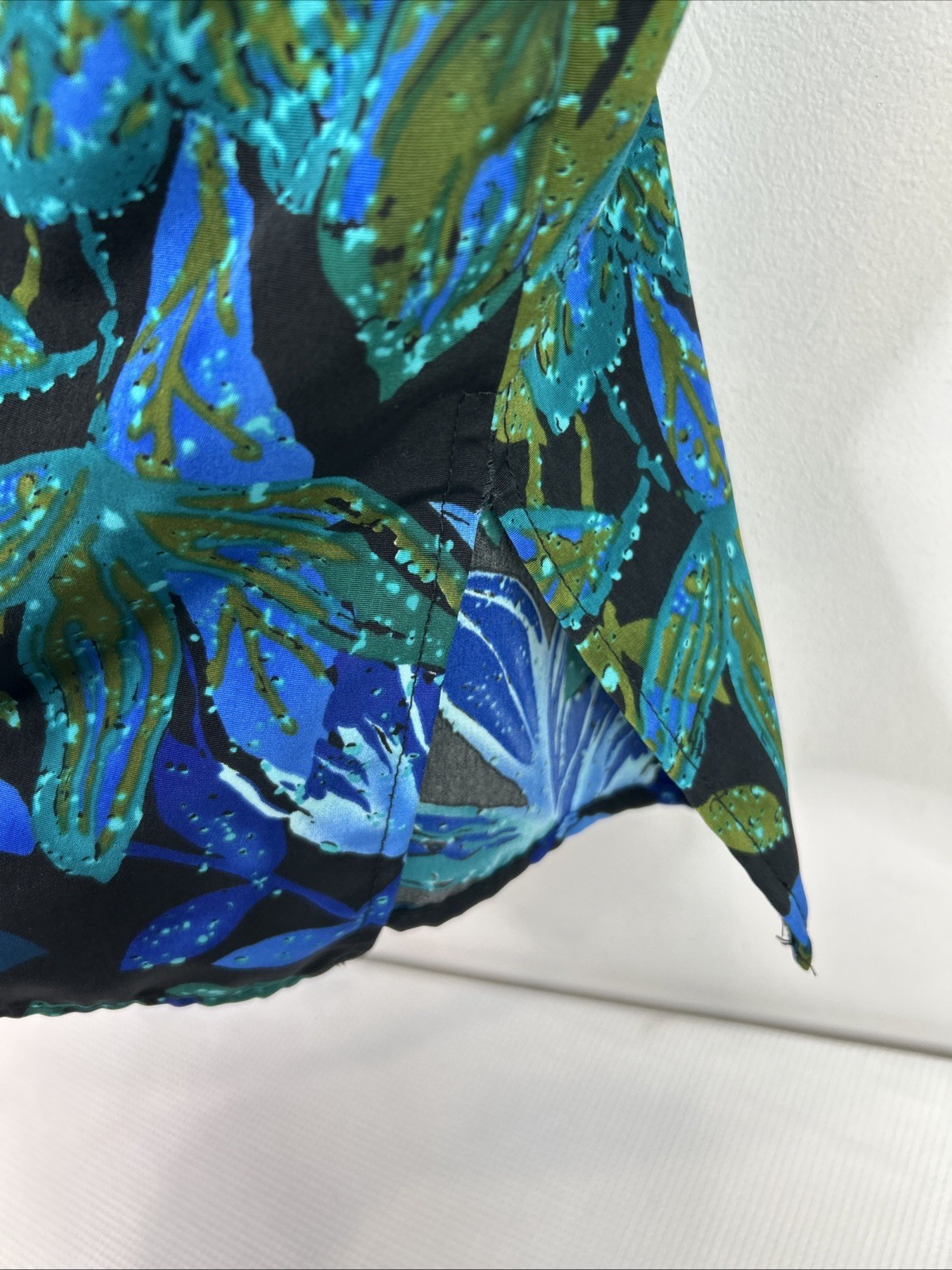 A Personal Touch Women’s 5X Blues Tropical Short Sleeve Button Up Vintage Blouse