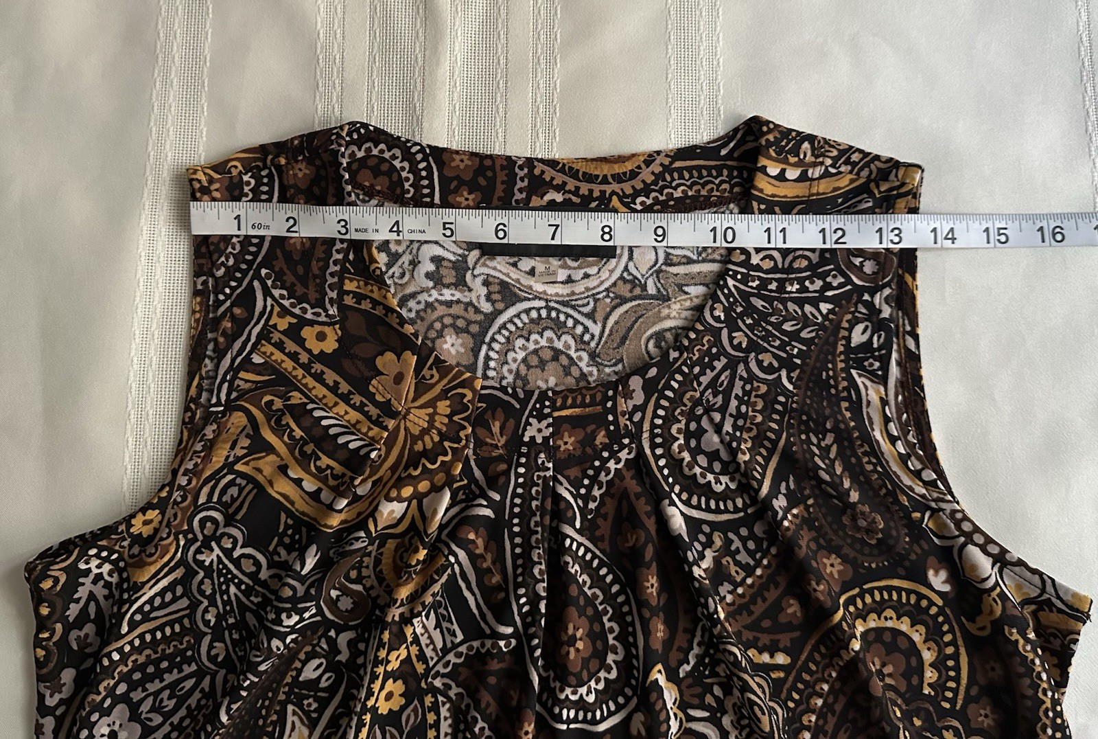 Black Label by Evan-Picone Paisley Print Sleeveless Blouse Size M Brown Gold