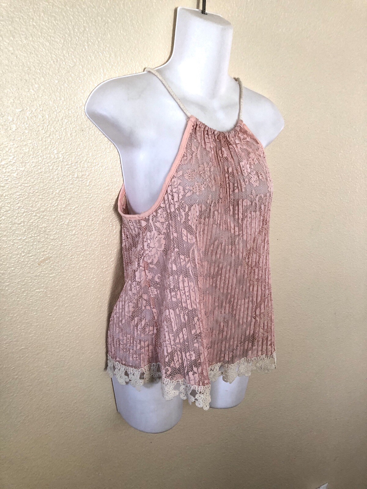 Vintage Lace Crochet Sleeveless Halter Tank Top Boho Chic Romantic Sz Med Peach
