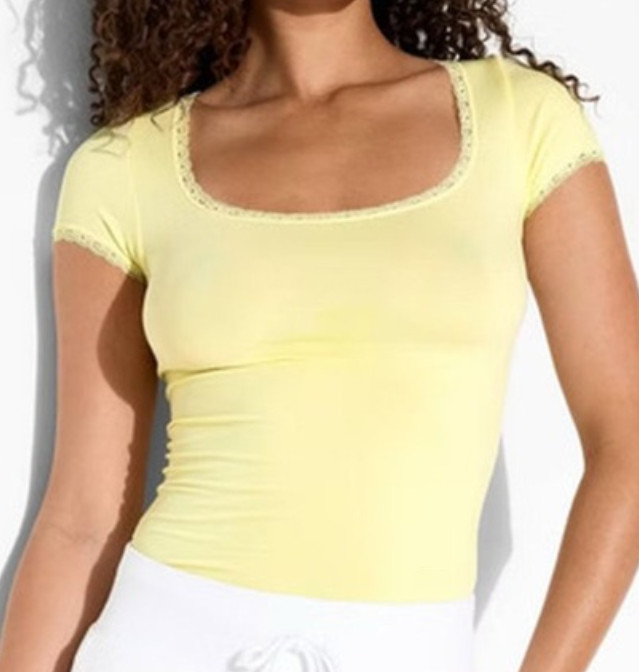 NEW Wild Fable Women’s Lace Short Sleeve Top Light Yellow Size Medium