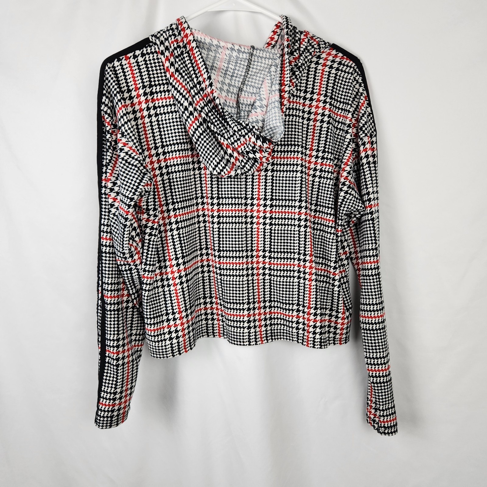 No Comment Juniors Houndstooth Pattern Fleece Hooded Crop Top Sz Medium Red/Blk