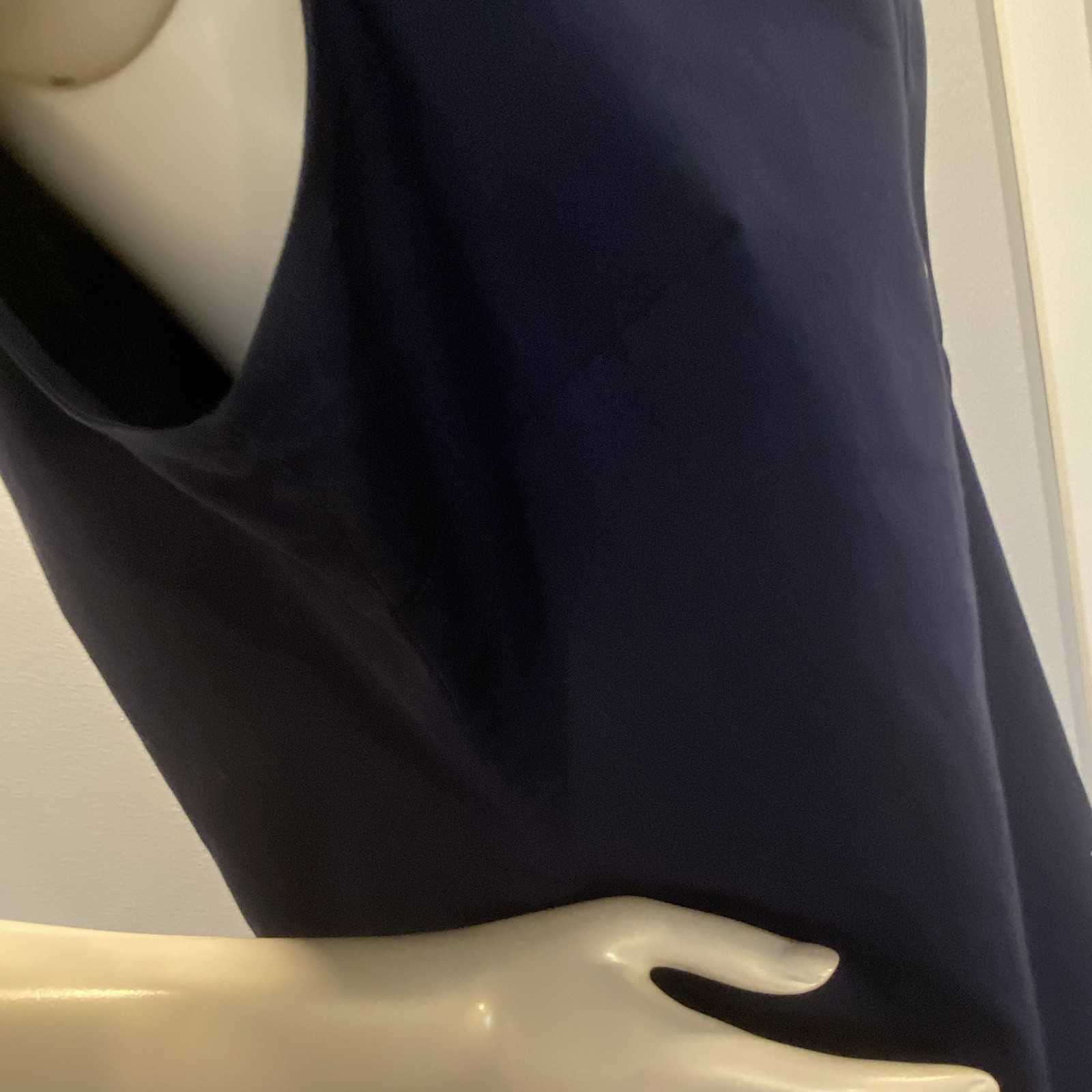 Foxcroft NYC 14 Navy Non-Iron Stretch Collared Sleeveless Shaped Blouse