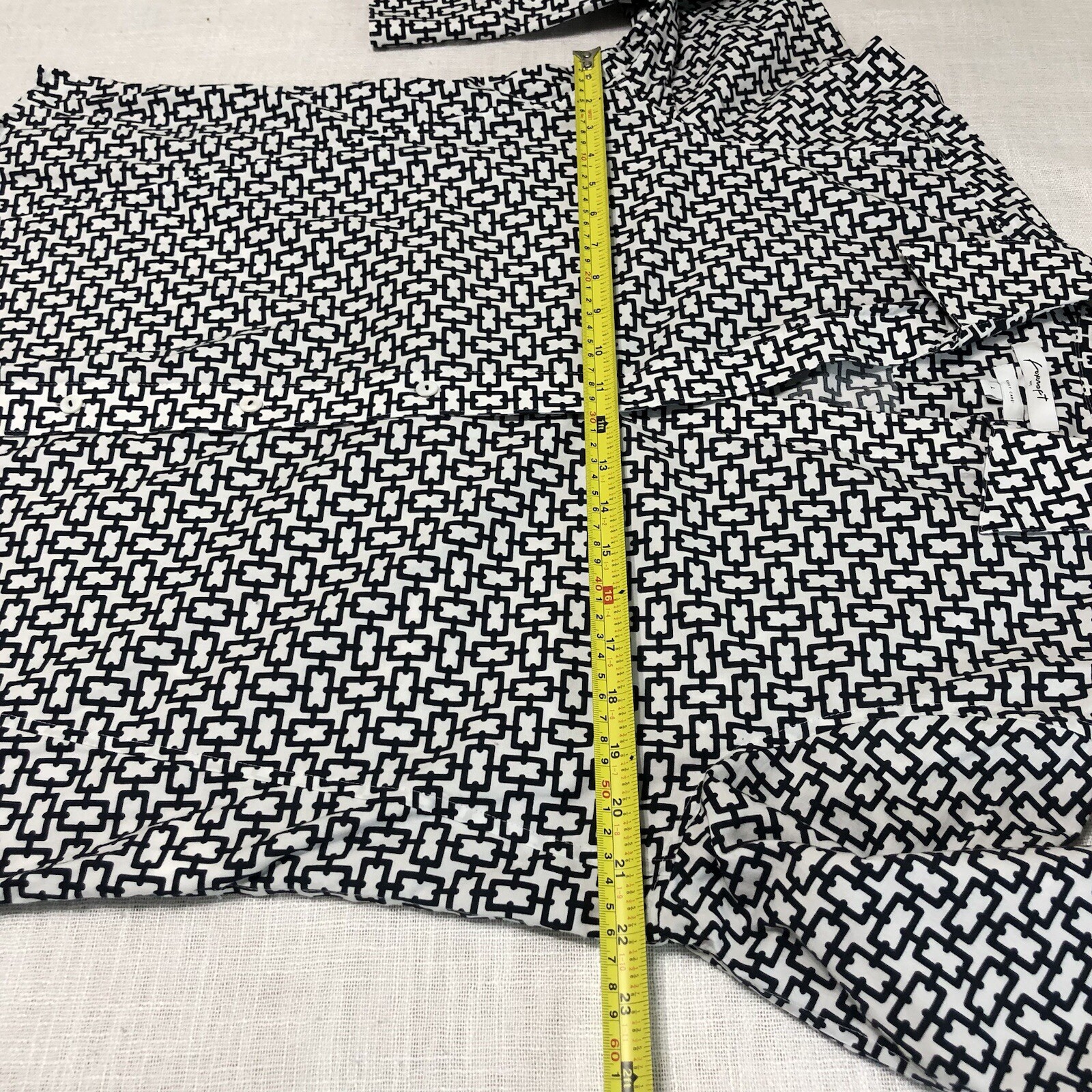 Foxcroft Top Women L Black White Geometric Easy Care 3/4 Sleeve Button Up Office