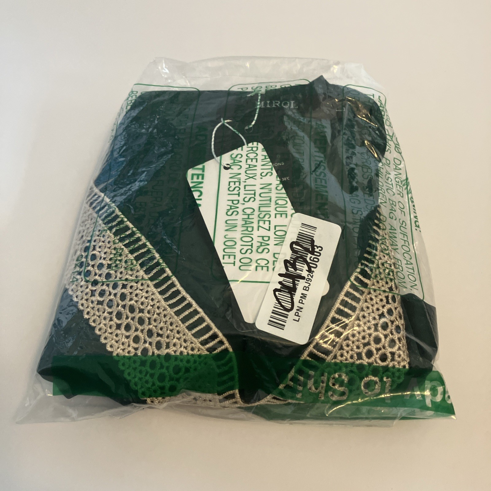 Green Top Summer Crochet VNeck Black New With Tags Large C432