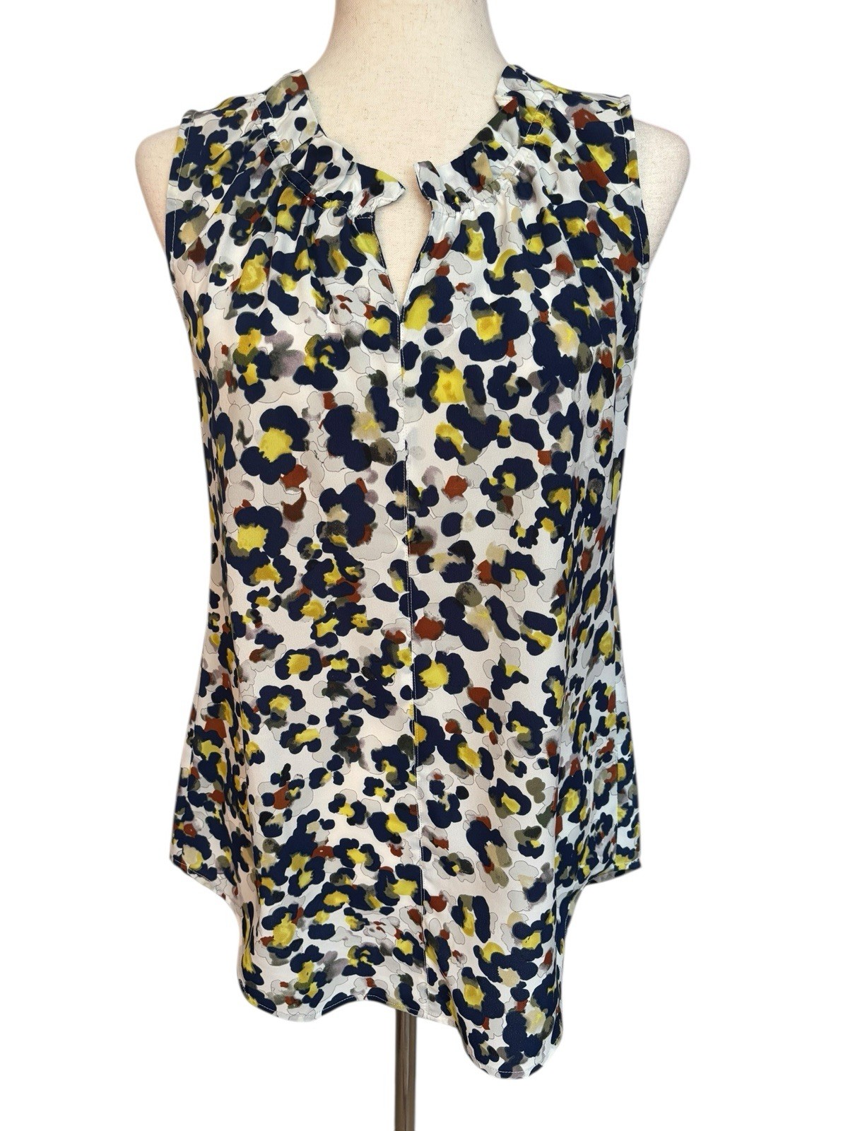 CAbi Seeing Spots Fierce White Yellow Blue Style # 5222 Sleeveless Blouse Small
