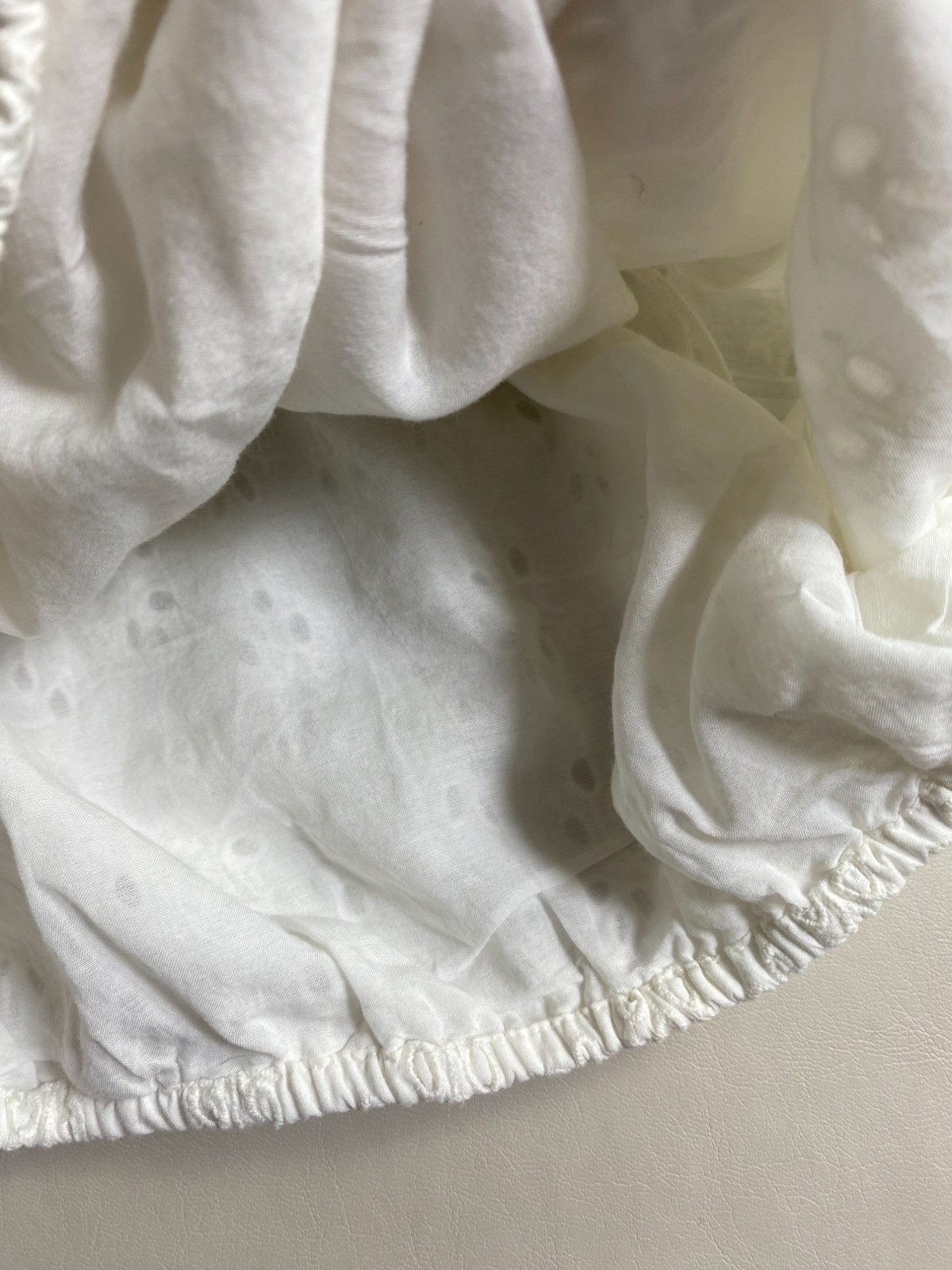Cami NYC One Shoulder White Eyelet Blouse Top size Small Puff Sleeve Ruffle Cuff