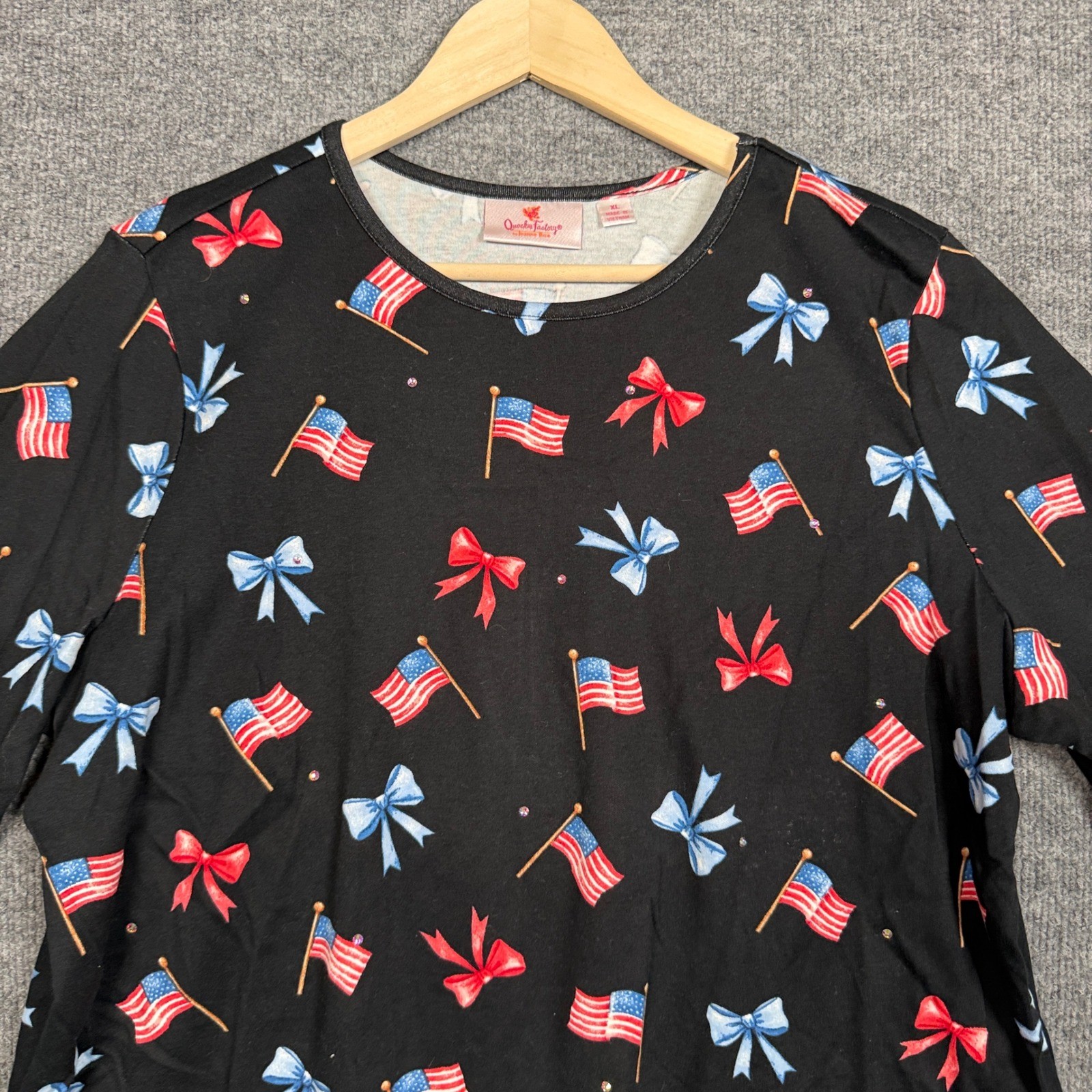 Quacker Factory Size XL Top Black Cotton God Bless America Printed Elbow Sleeves